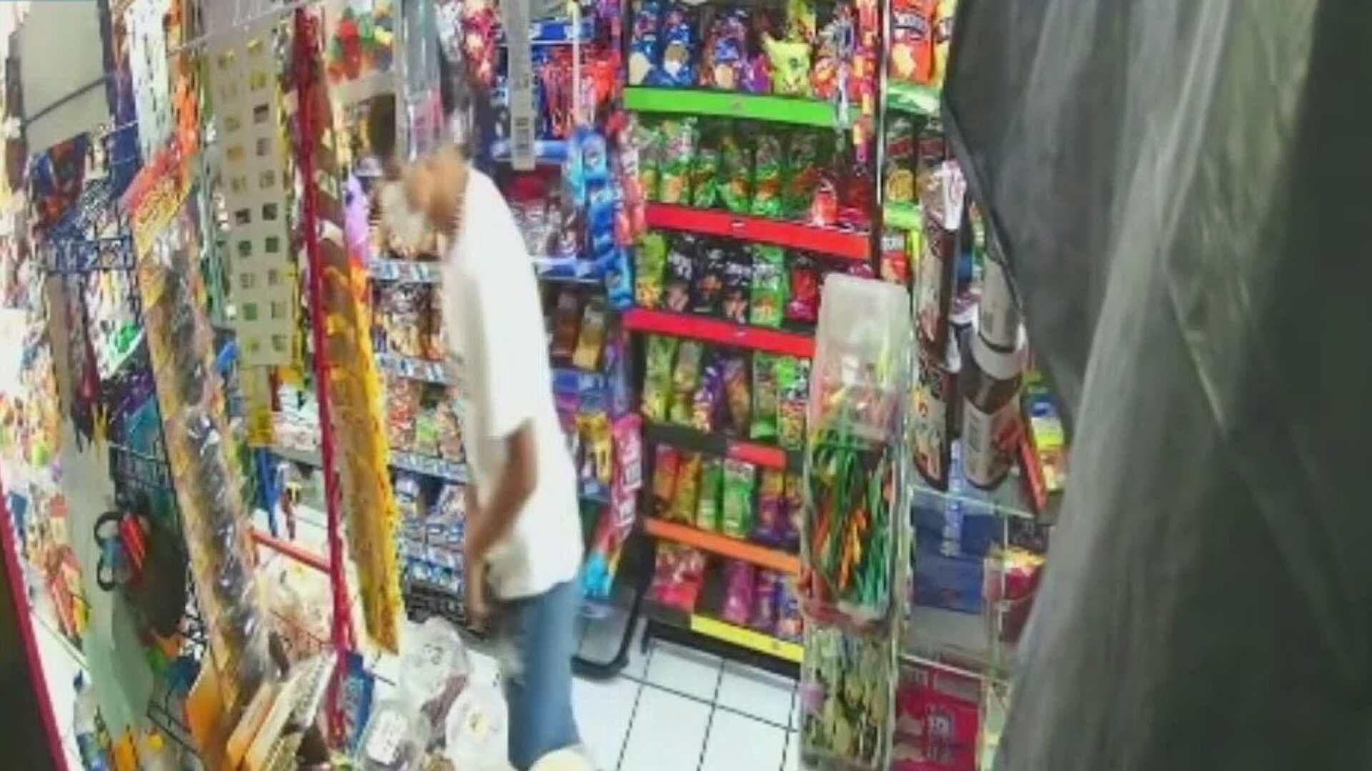 Sufren Gran Susto en Asalto; Se Llevan 4 Mil pesos en La Colonia Loma Linda en Monterrey