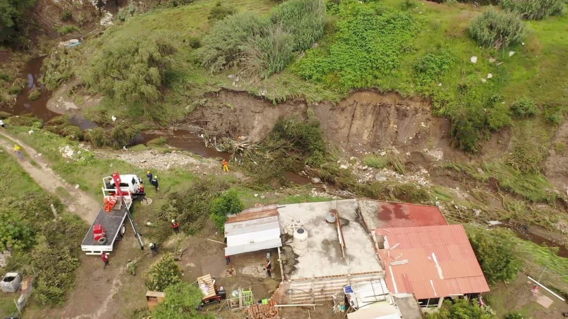 Al Borde del Peligro; Así Viven en Barrancas y a Orillas de Ríos