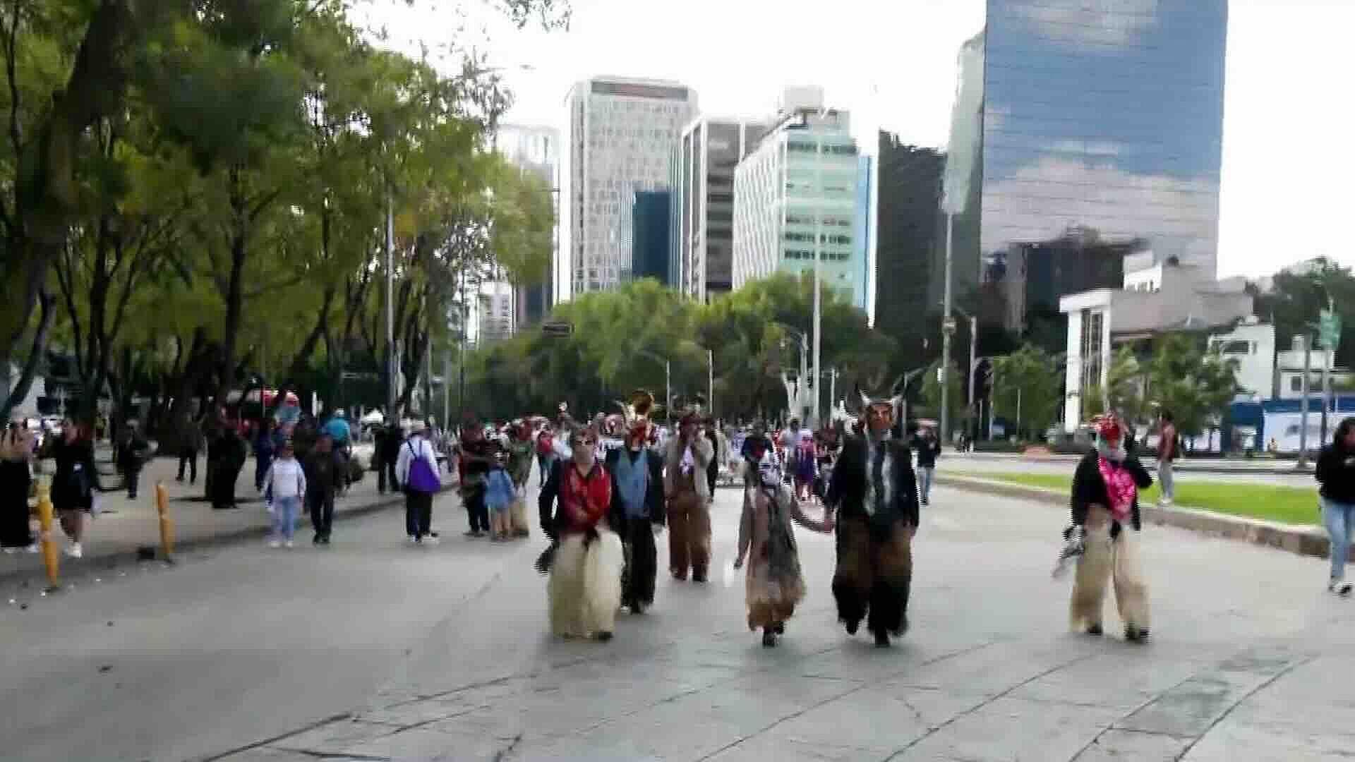 Caminata del Ángel de la Independencia Conmemora 500 Años de Resistencia Indígena