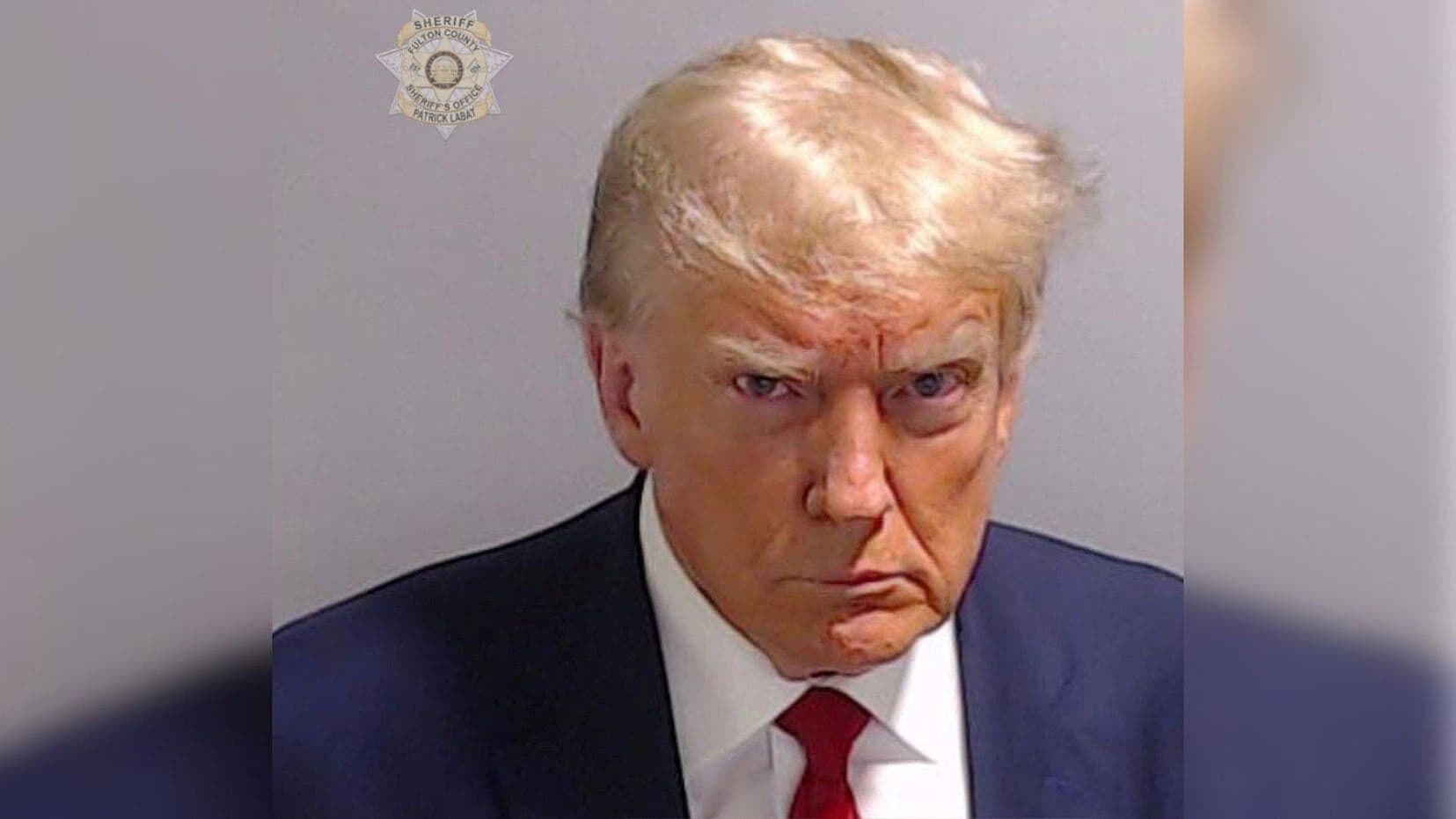 Foto Histórica de Trump Fichado en Fulton; Así Luce