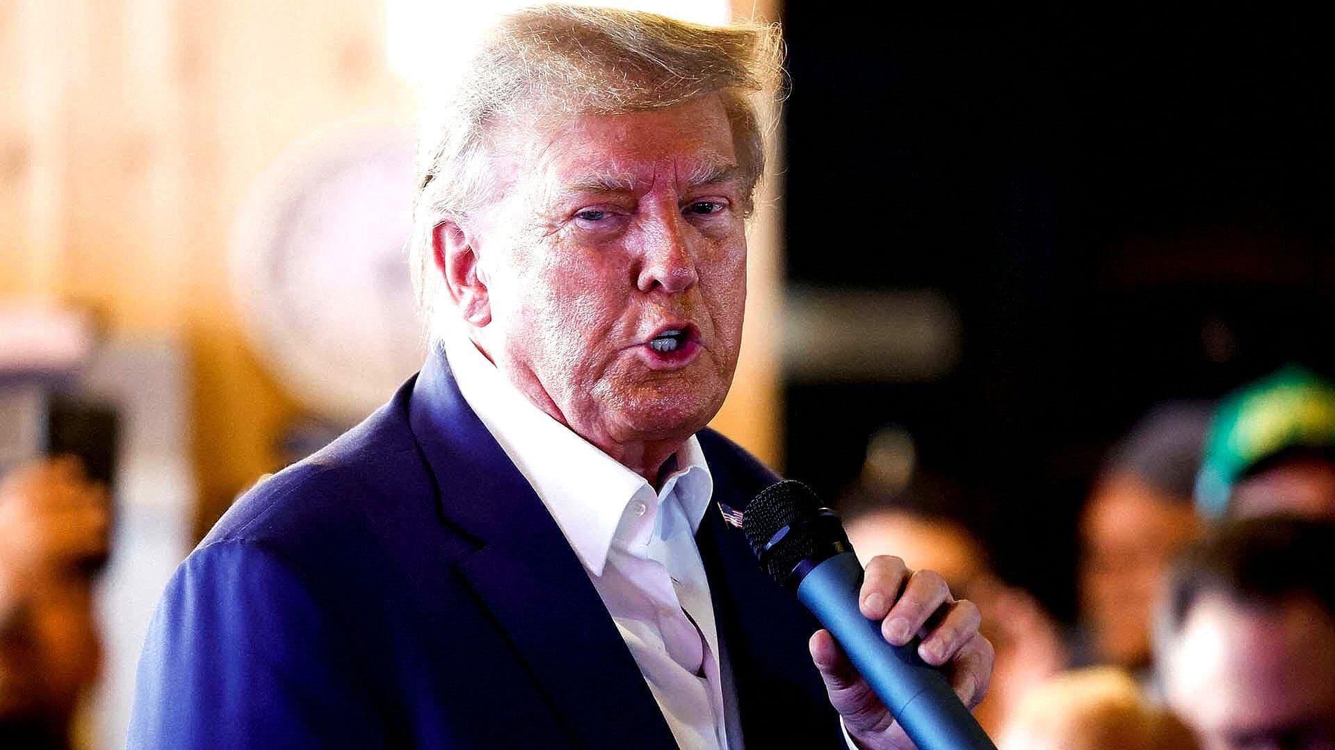 Donald Trump Quedó en Libertad tras Ser Fichado en la Prisión de Fulton