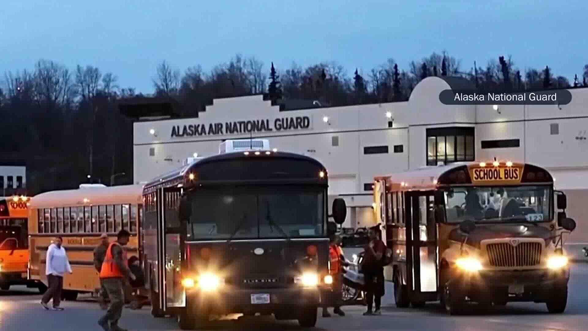 Tifón Halong Destruye 121 Viviendas y Desaloja a Más de 2 Mil Personas en Alaska, EUA