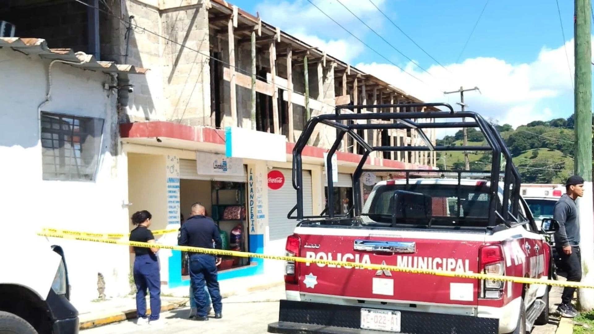Identifican a Hombre que Murió al Recibir una Descarga Eléctrica Mientras Trabajaba en Huatusco