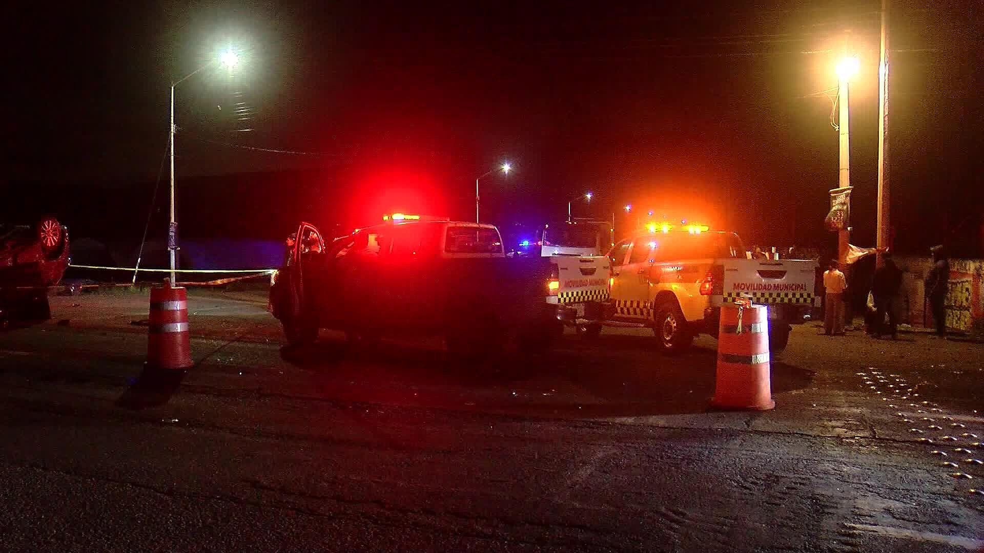 Joven Muerto y Tres Mujeres Lesionadas Tras una Volcadura en Carretera Jocotepec a Guadalajara