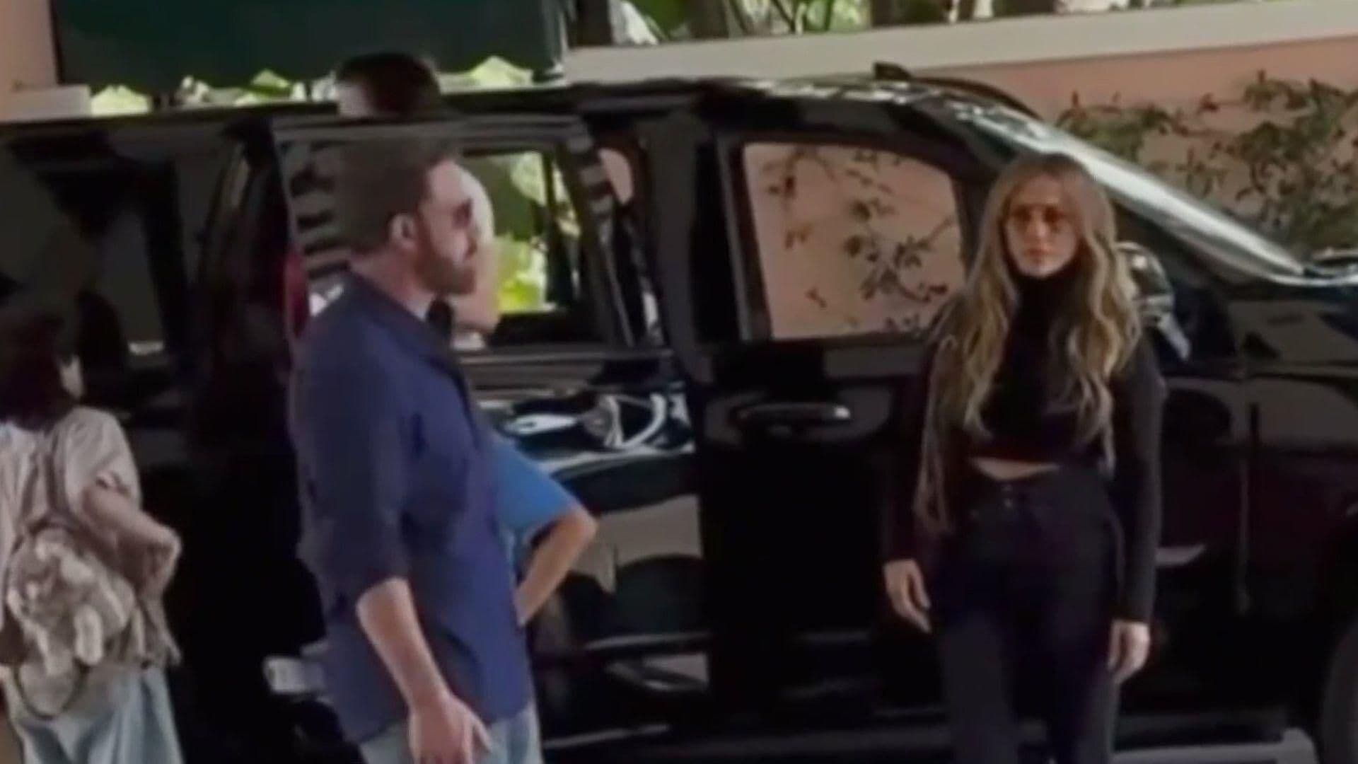 Captan Juntos a Jennifer Lopez y Ben Affleck en Los Ángeles | VIDEO