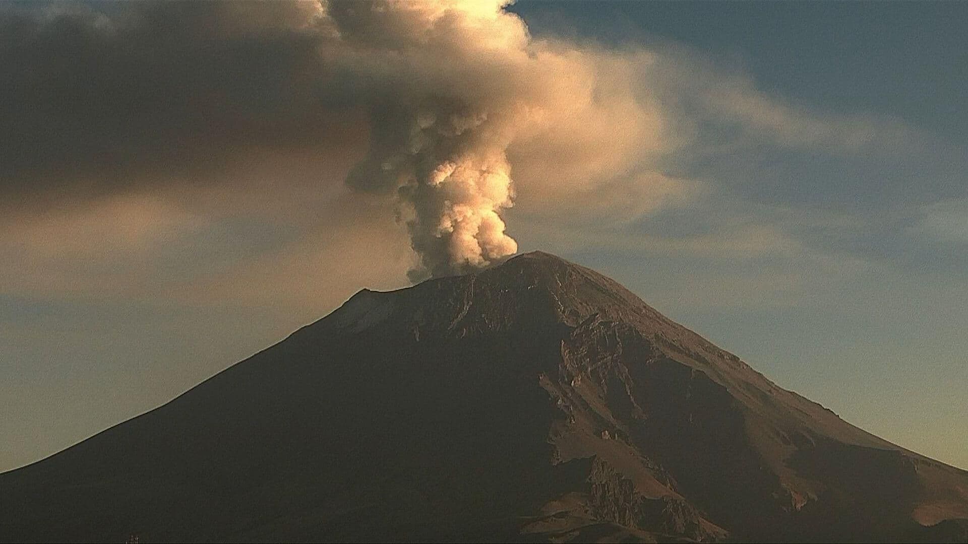 Volcán Popocatéptl Hoy: Así Luce esta Tarde 'Don Goyo' con Fumarola