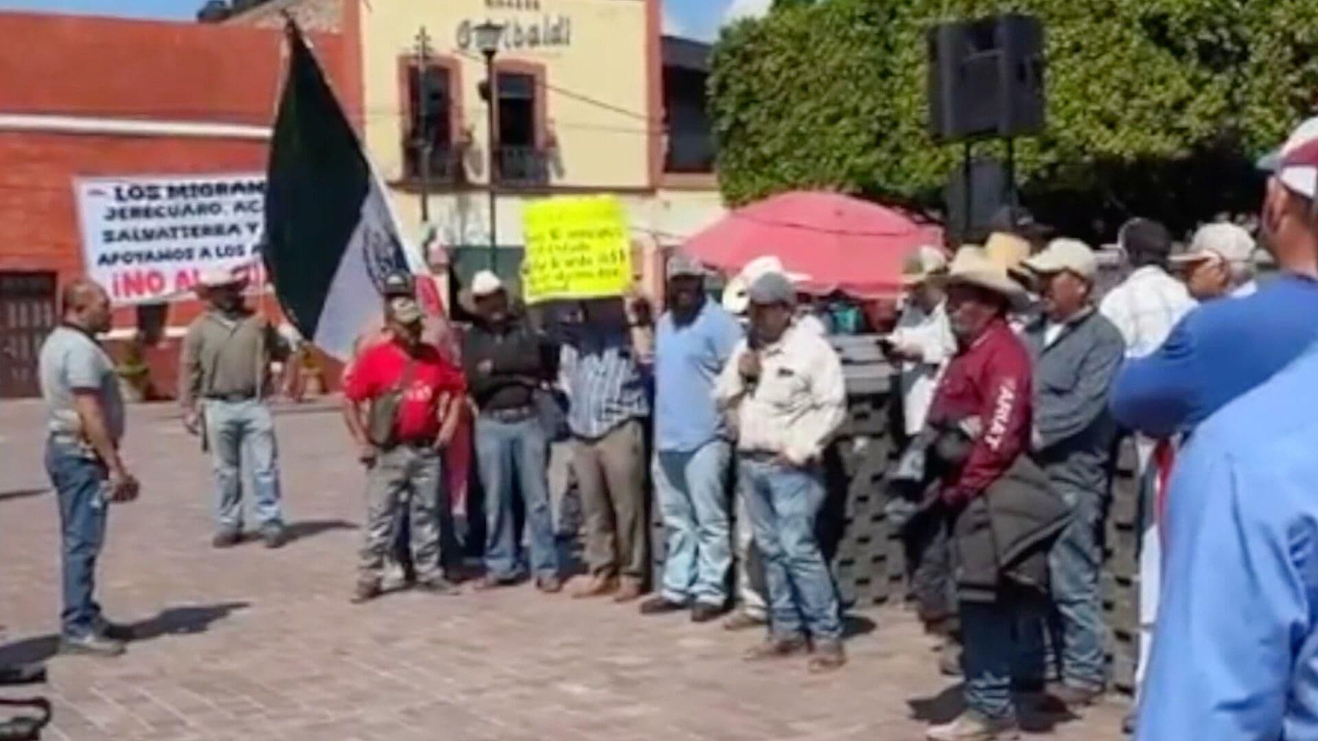 Campesinos se Manifestaron en Acámbaro, Guanajuato Contra el Acueducto Solís