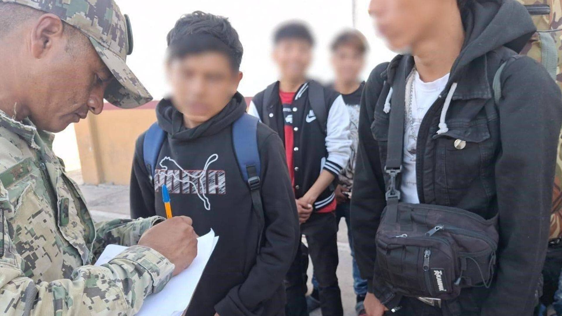 Rescatan a 28 Adolescentes y Jóvenes que Viajaban en Embarcación en el Golfo de California