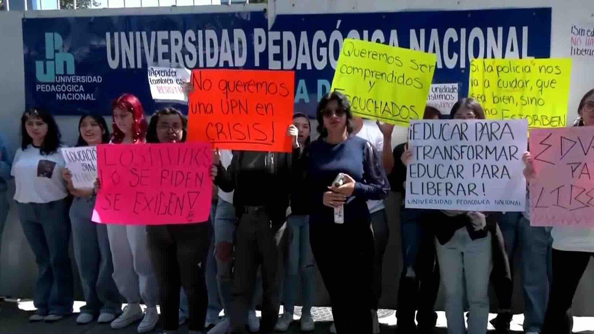 Motociclista Intenta Arrollar a Estudiantes que Protestaban en Calzada Vallejo, CDMX