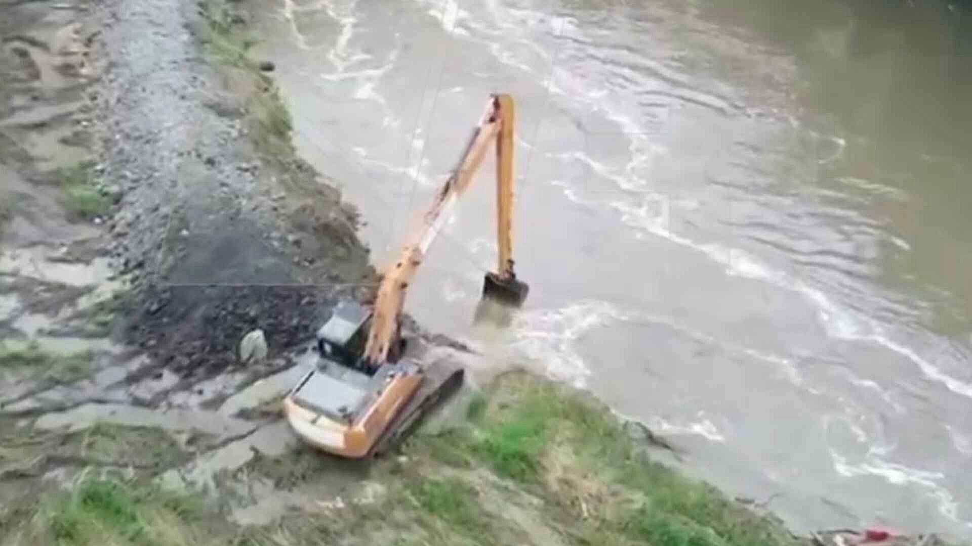 Realizan Labores de Limpieza en el Río Tula, en Hidalgo