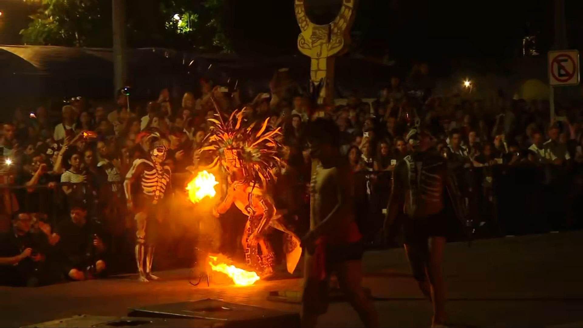 Día de Muertos 2025 en Mérida: Así se Vive el Sagrado Juego de Pelota Maya en el Zócalo