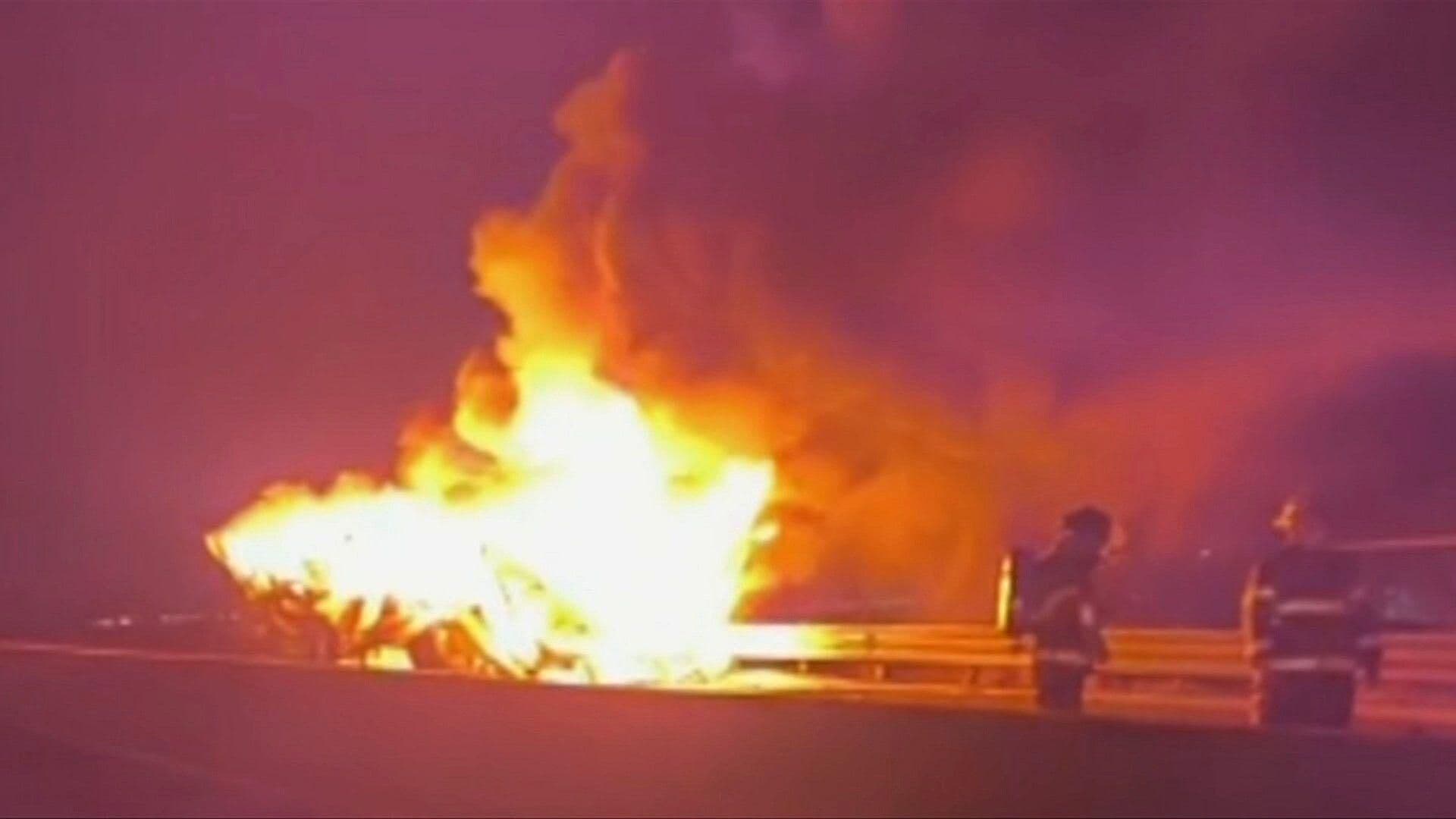 ¿Qué Pasa en el Arco Norte Esta Noche? Reportan Incendio de Tráiler a la altura de Teocalco, Hidalgo