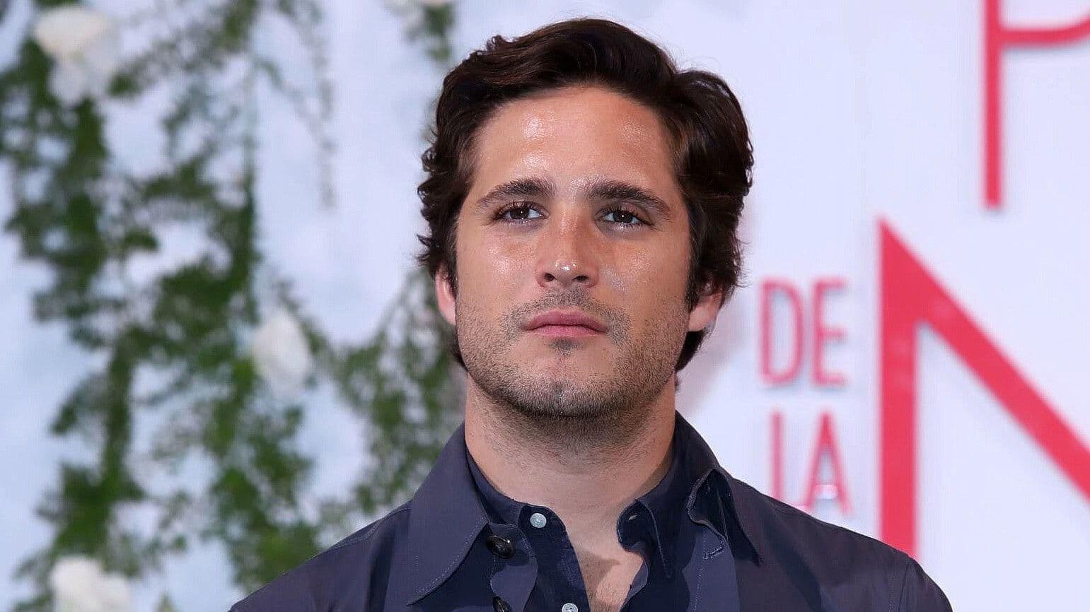 Actor Diego Boneta Interpretará al Expresidente Fidel Castro en el Cine