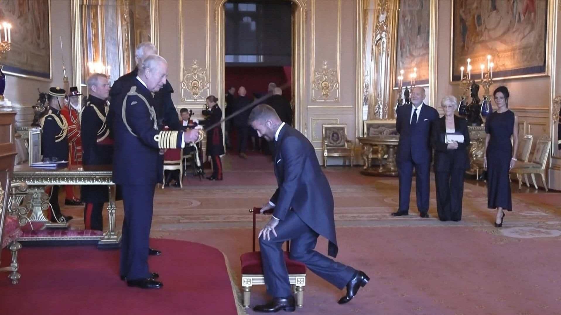 David Beckham Recibe el Título de Caballero de la Orden del Imperio Británico