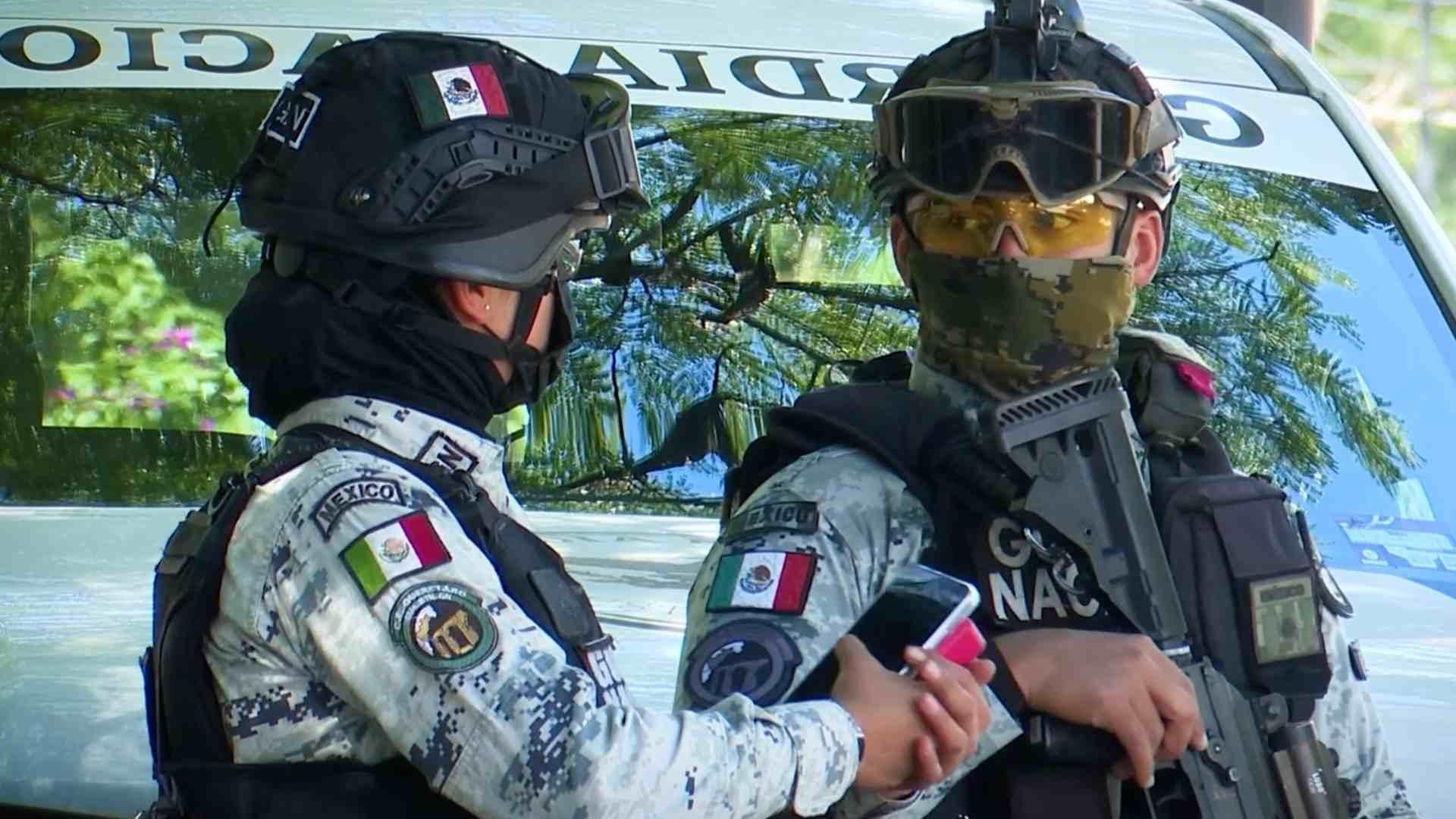 FGE Realiza un Cateo en un Inmueble de Fraccionamiento Jurica en Querétaro