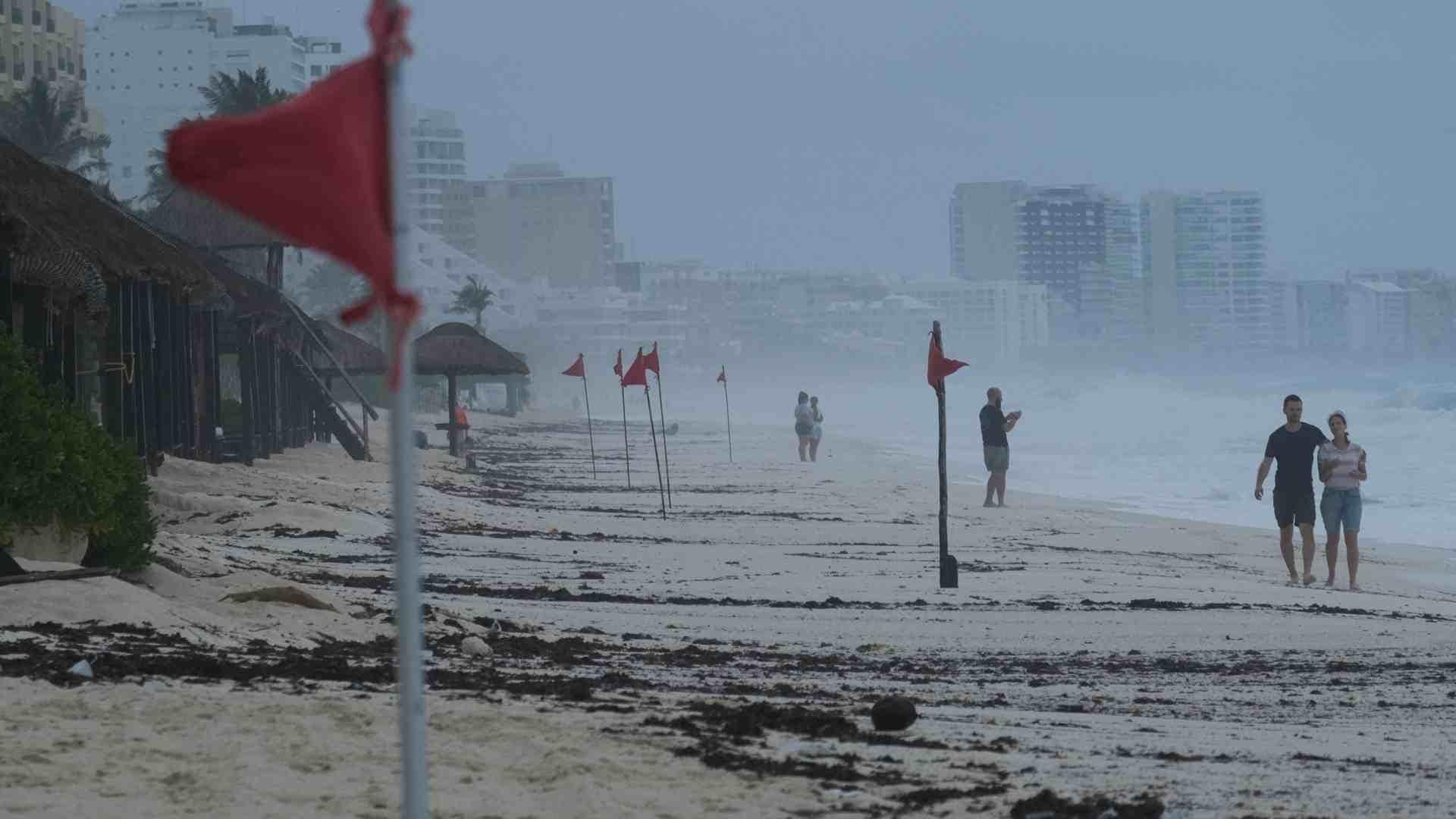 Mantienen Alerta por Helene; Avanza a Costas de Quintana Roo