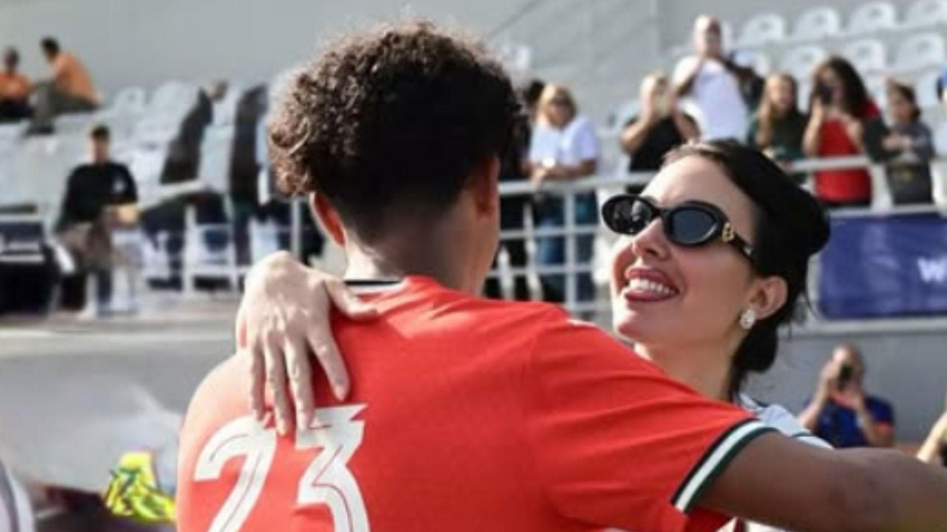 Georgina Rodríguez, una Madrastra Excepcional; Así Apoya a Cristiano Ronaldo Jr.