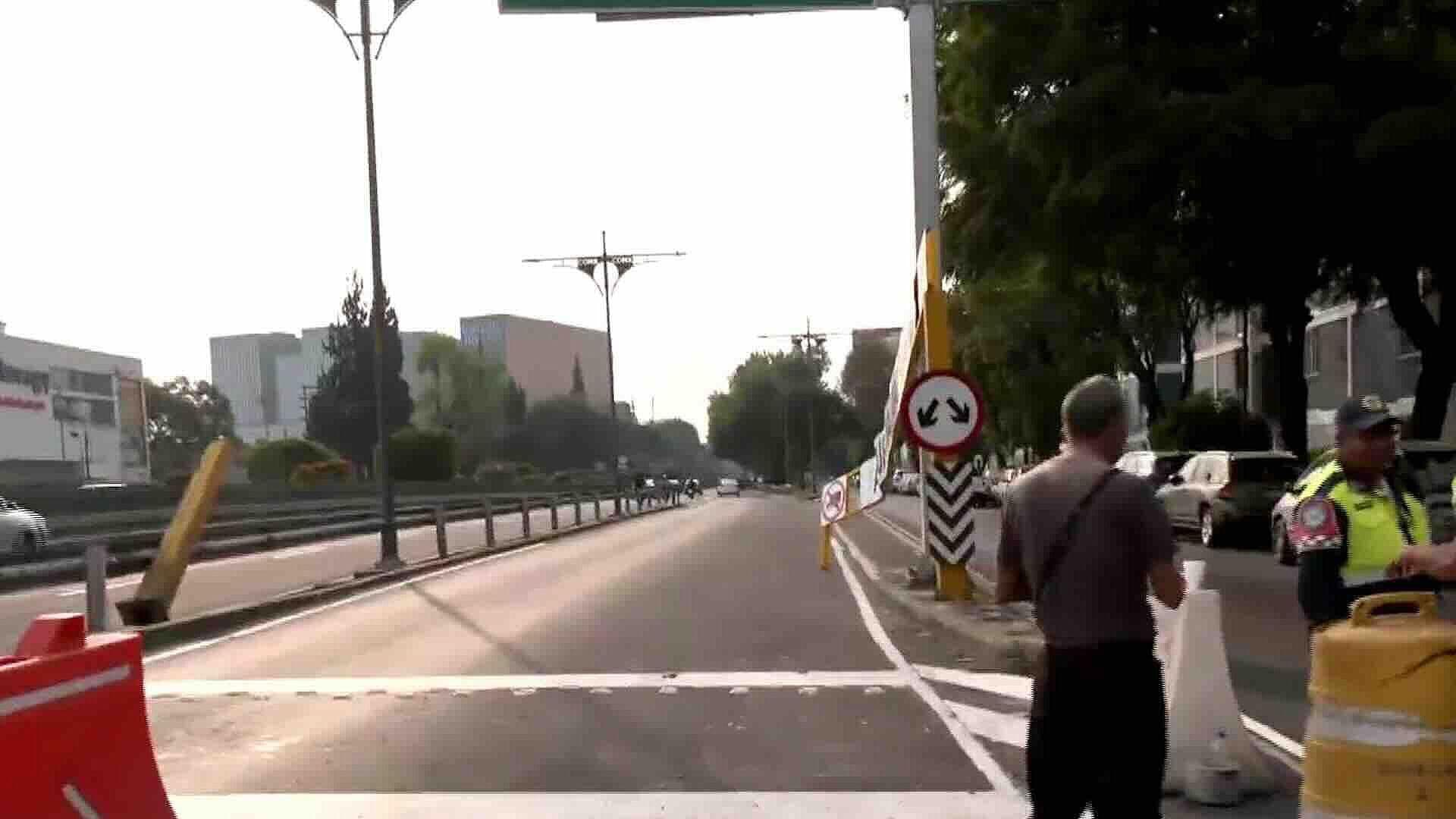 Camioneta Derriba Límite de Altura y Causa Corte Vehicular en Viaducto Miguel Alemán, CDMX