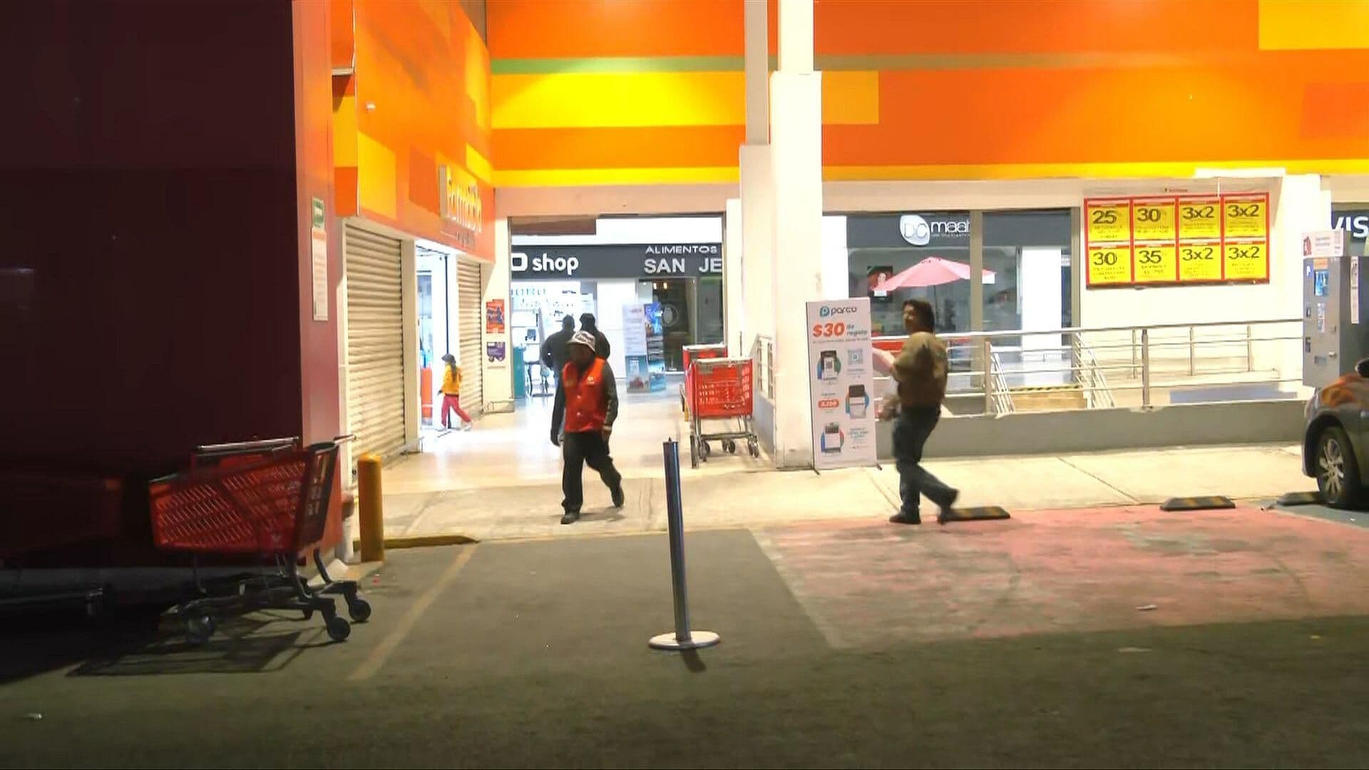 Balacera en San Jerónimo Hoy: Buscan a Sujetos que Asaltaron Joyería en Plaza Comercial