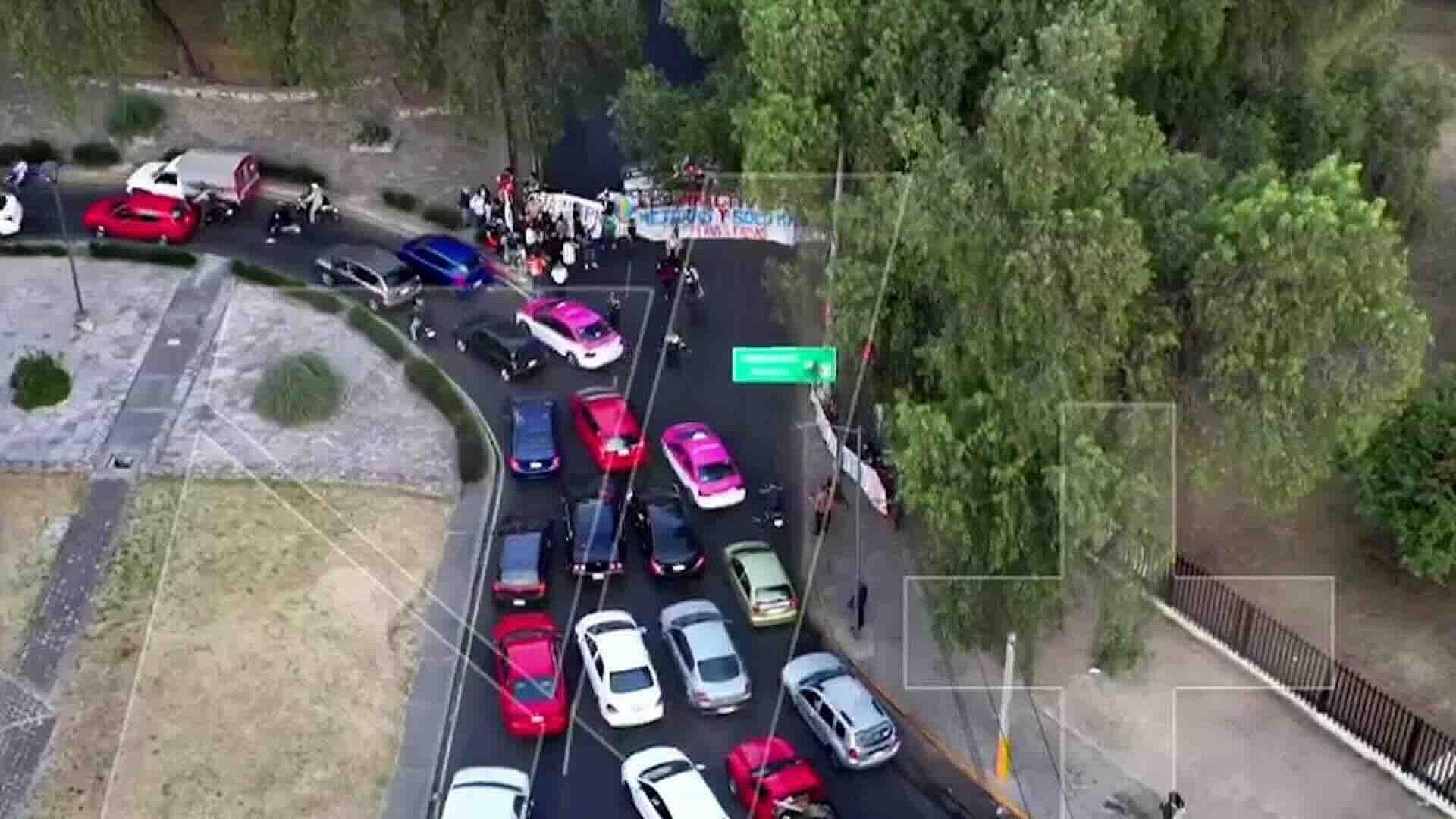 Alumnos del IPN Zacatenco Bloquean Lázaro Cárdenas por Malas Instalaciones