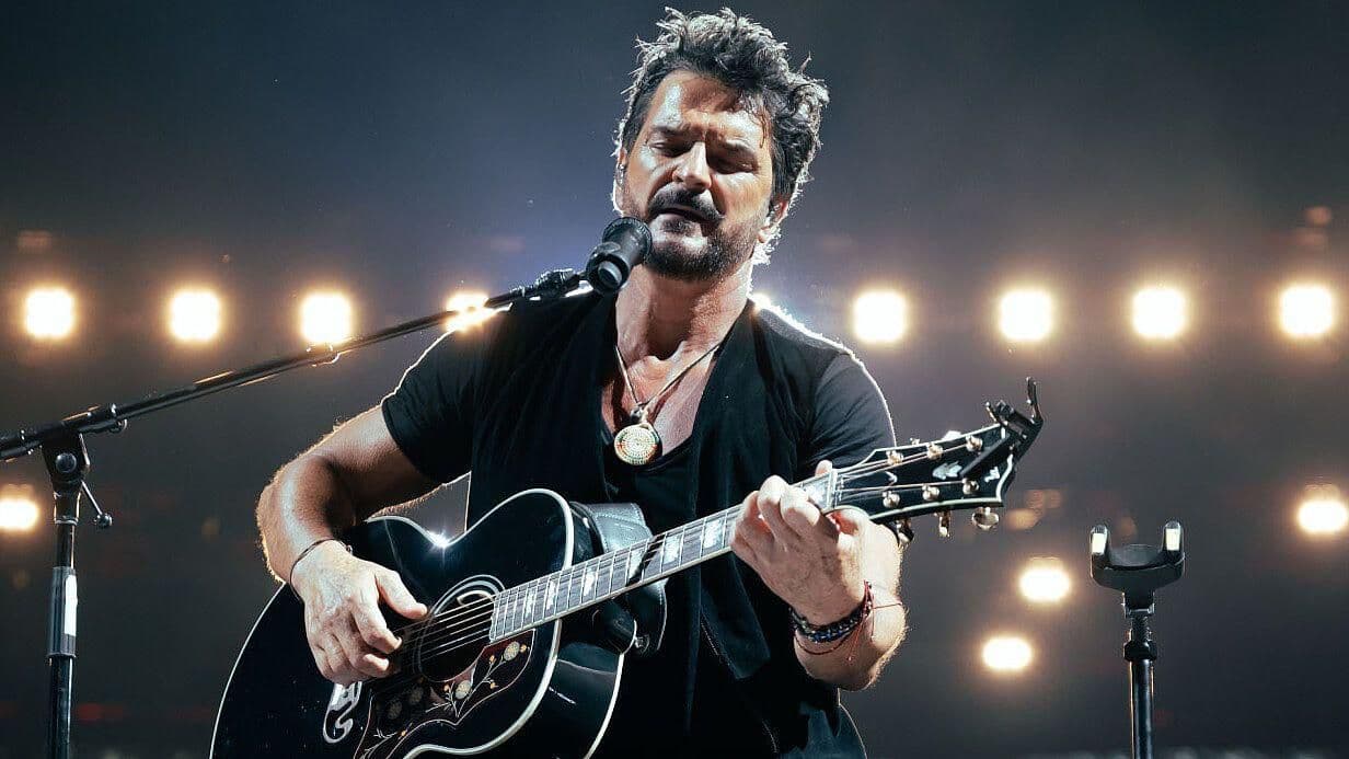 Ricardo Arjona Pospone Conciertos por Problemas de Salud