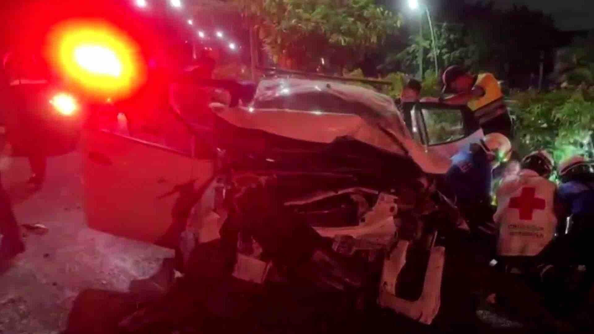 Volcadura de Auto en Carretera Tuxla Gutiérrez-Chiapa de Corzo Deja Cuatro Lesionados