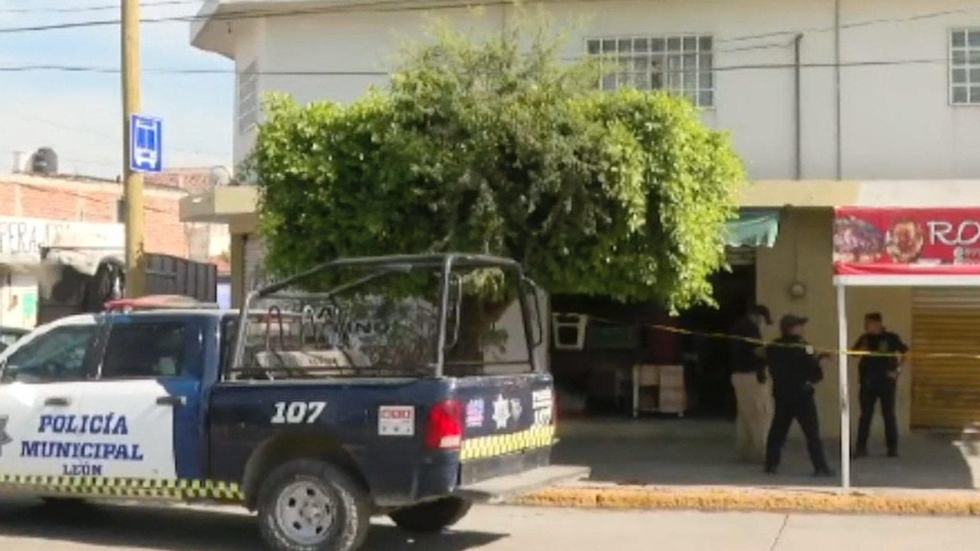 Balean a Joven al Regresar a su Casa en Ciudad Satélite en León, Agresores Huyeron en Moto