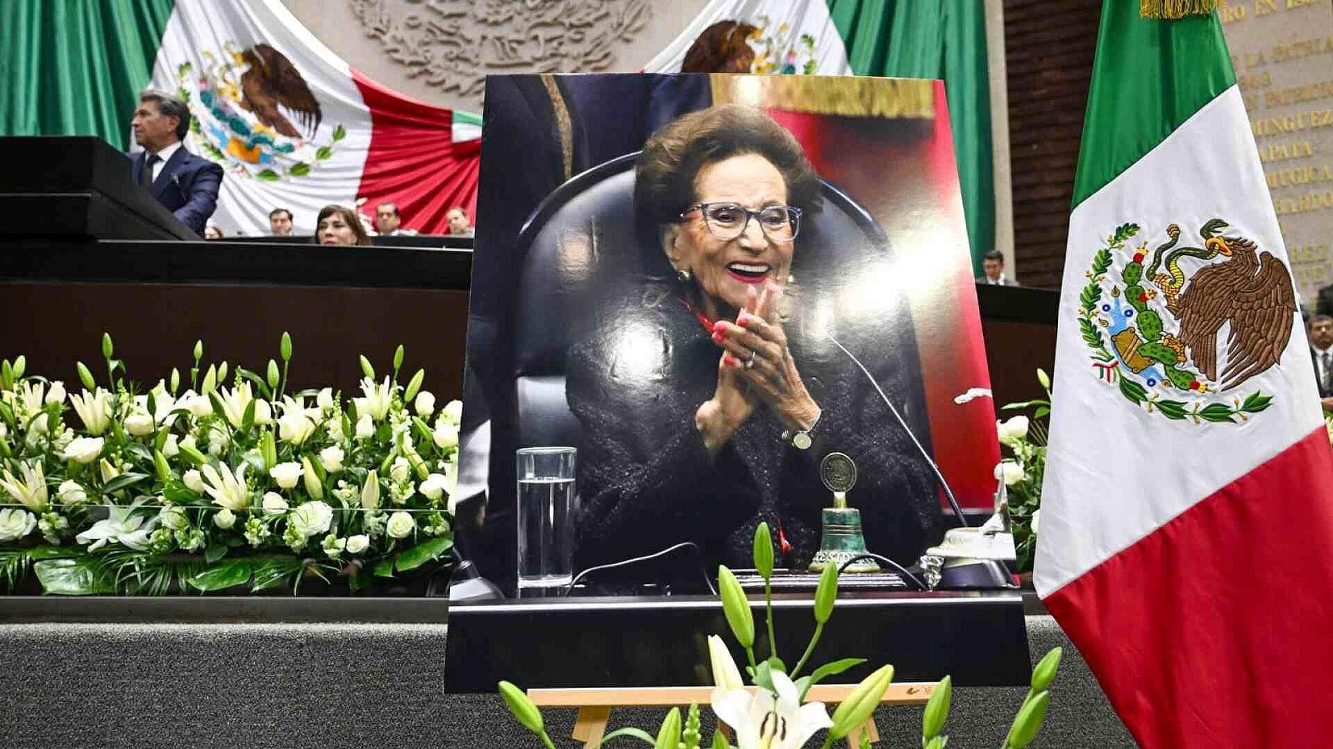 Crónica del Homenaje Luctuoso de la Diputada Ifigenia Martínez