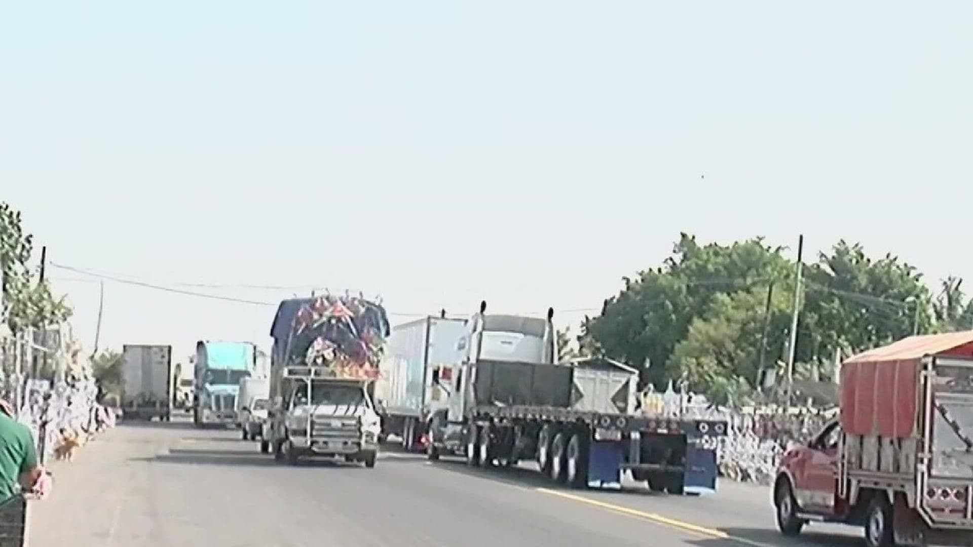 Conductores de Camiones se Regresan Tras Cuarto Día de Bloqueos en Carretera Jamay-La Barca
