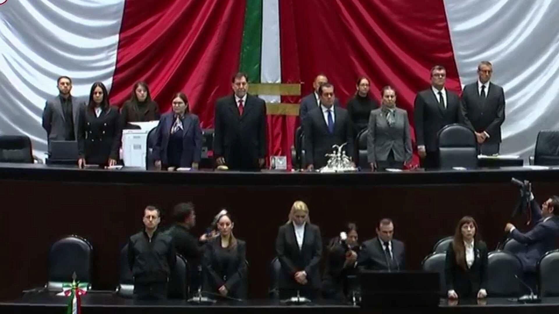 Inicia Homenaje de Cuerpo Presente de Ifigenia Martínez en la Cámara de Diputados