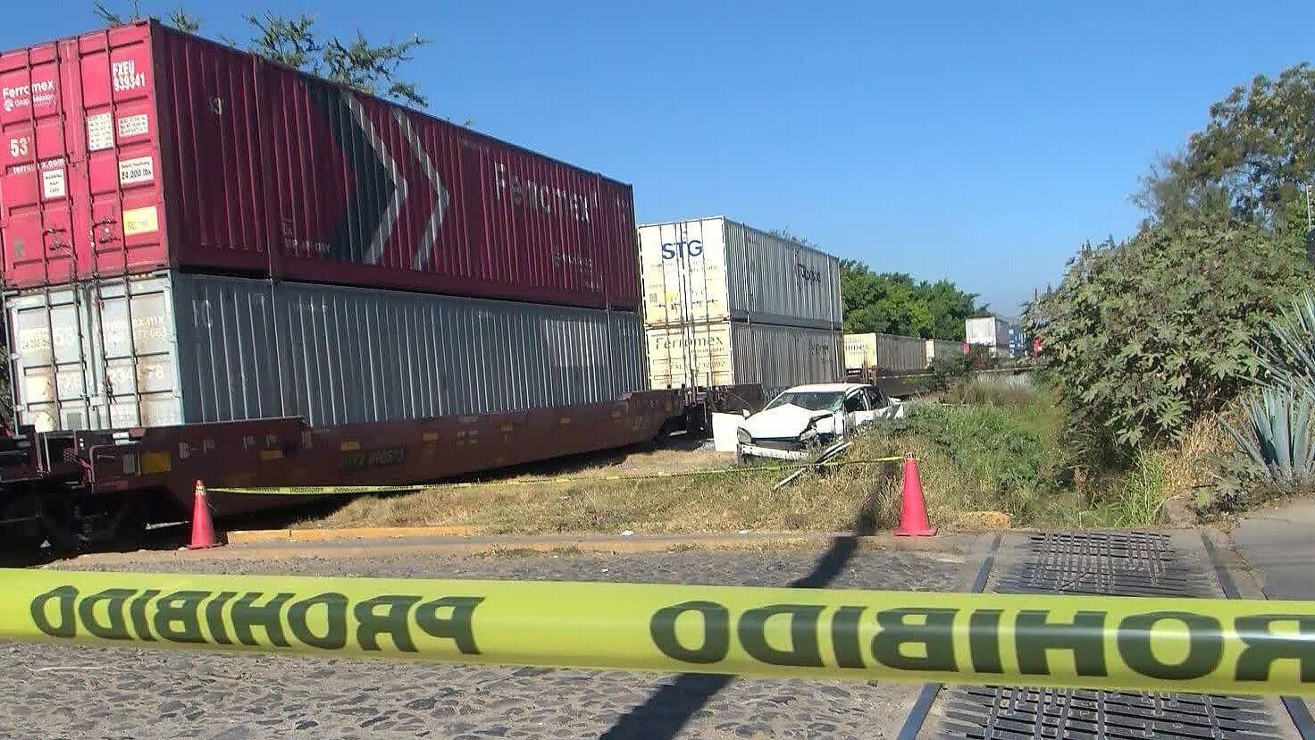 Hombre Muere Después de Chocar contra un Tren en El Arenal, Jalisco