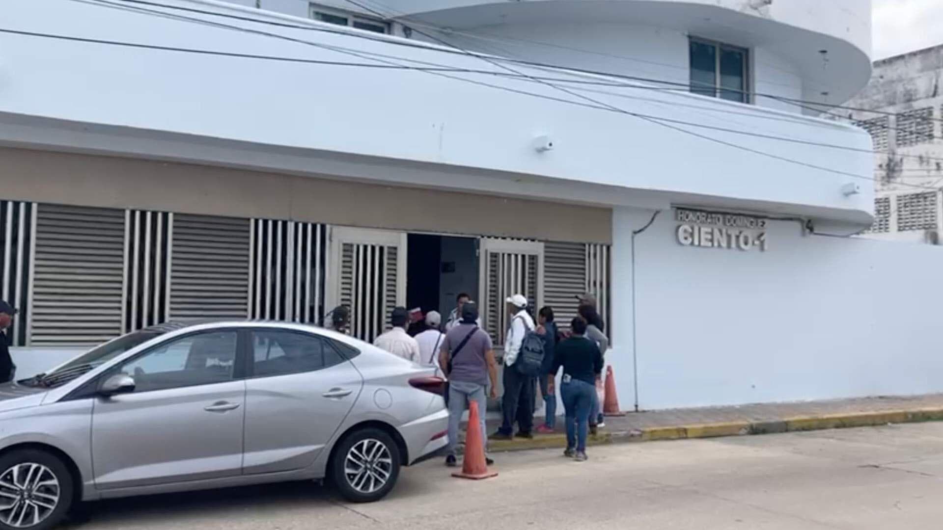 Se Manifiestan en la FGR Campesinos de Texistepec; Denuncian Arbitrariedades tras Cateo