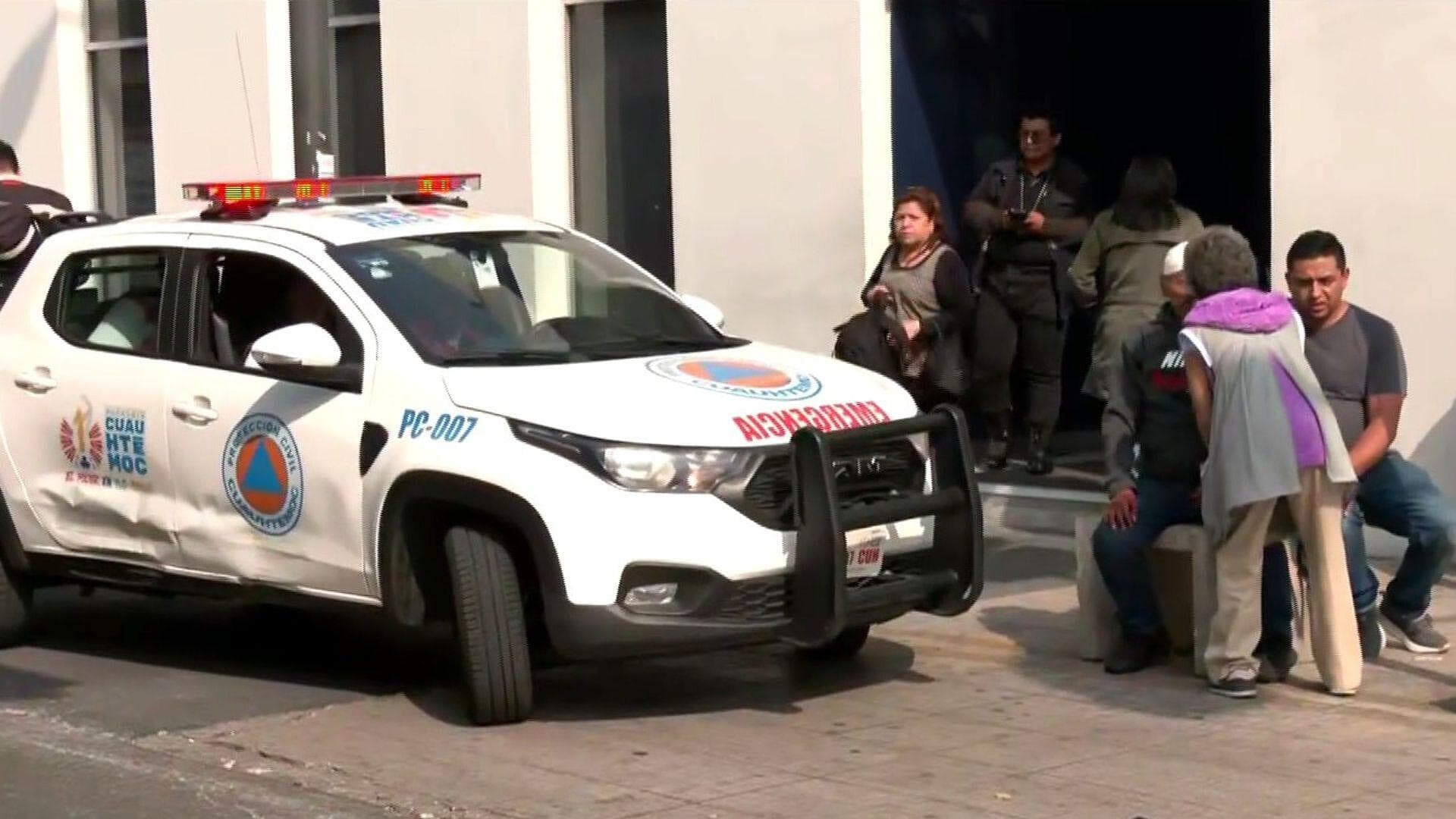 Atienden a Hombre Lesionado en Cabeza por Caída en Col. Centro de CDMX