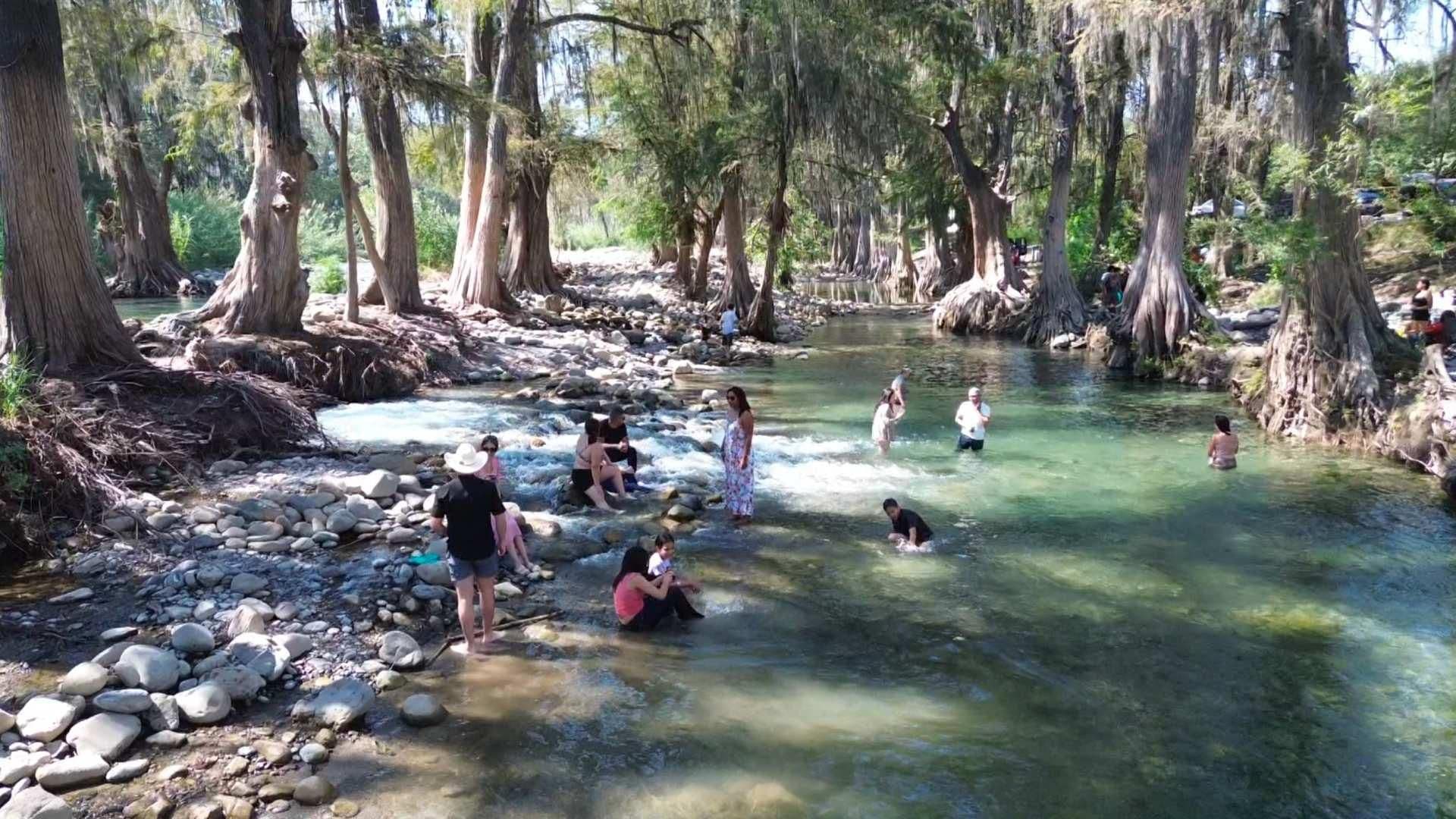 Paseantes Piden No Ensuciar El Río Ramos