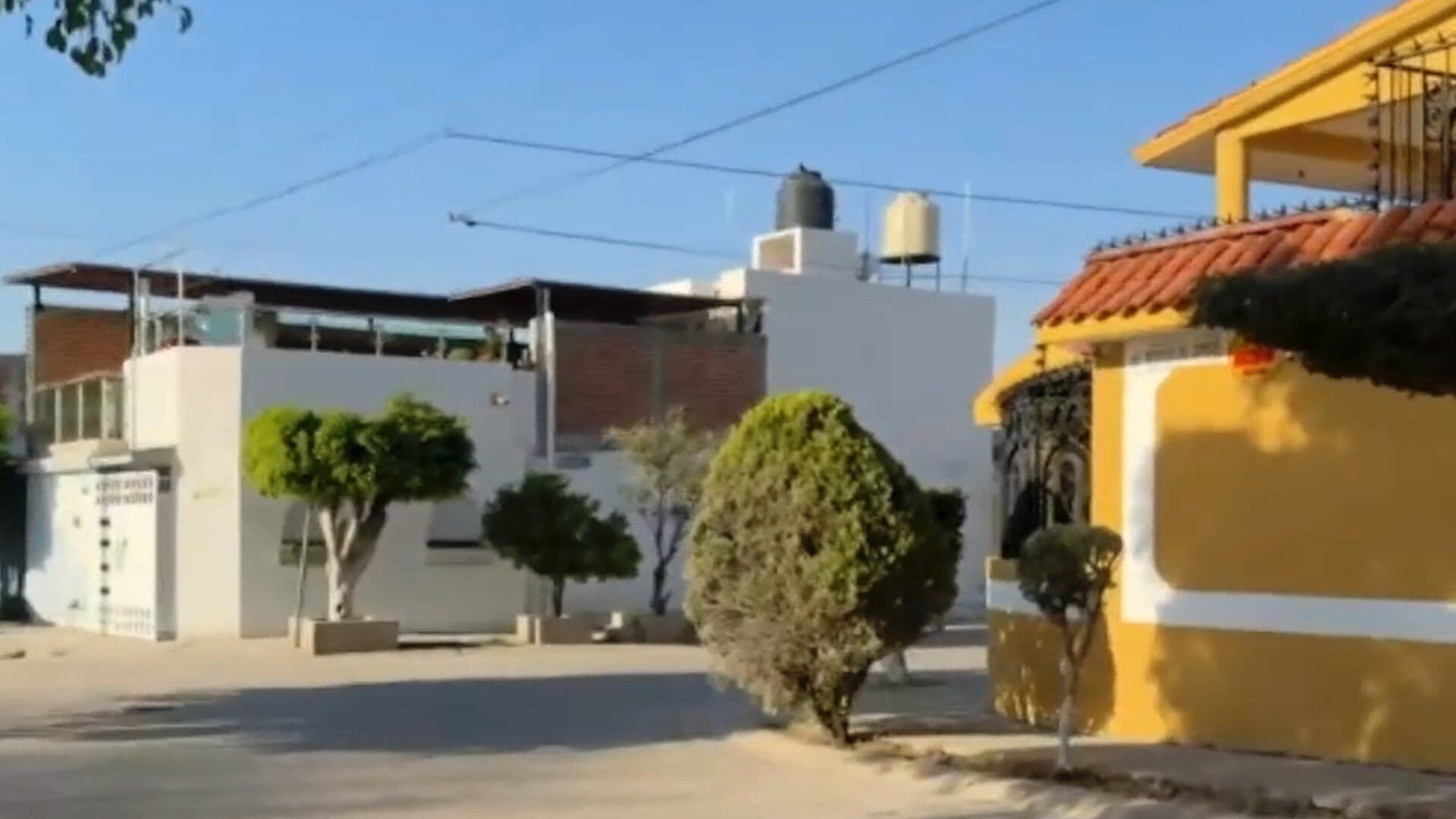Vecinos de Jardines de Santa Julia se Quejan de la Falta de Agua; Llevan Días Sin el Servicio