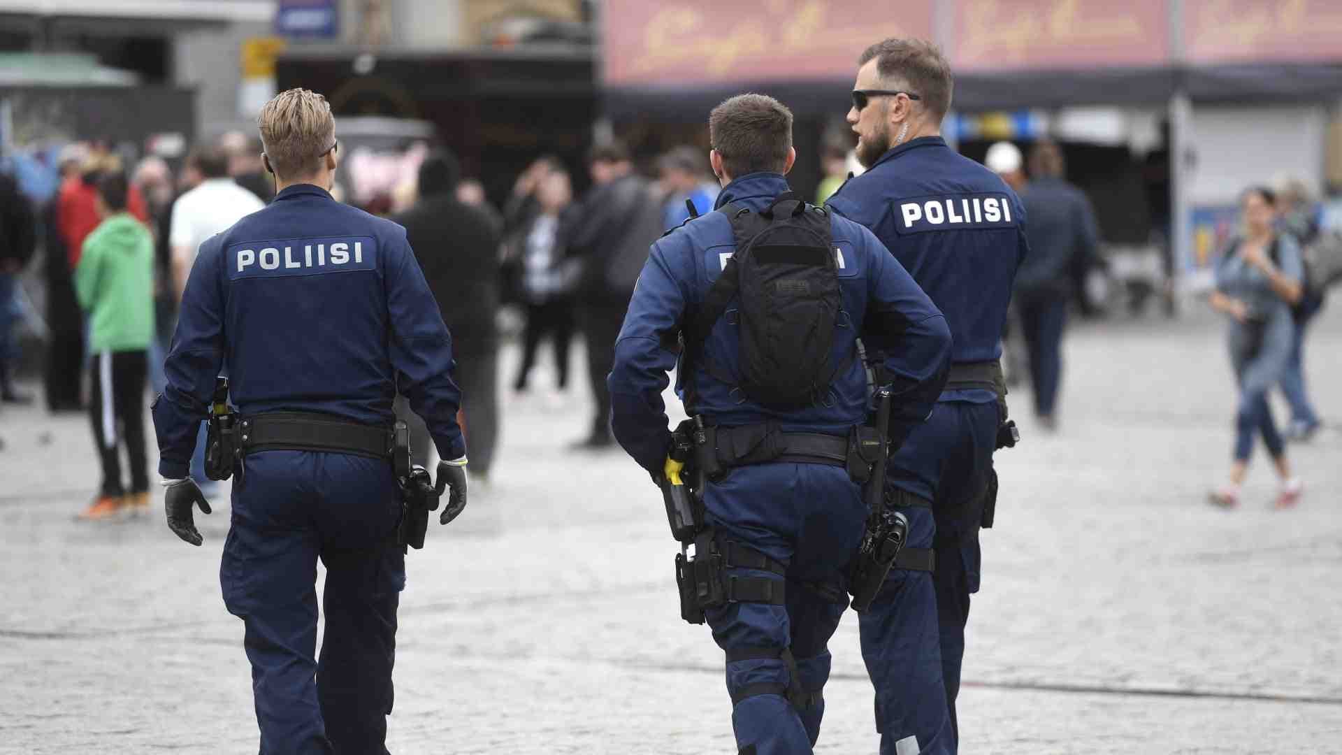 Apuñalan a Varias Personas Cerca de Centro Comercial de Finlandia