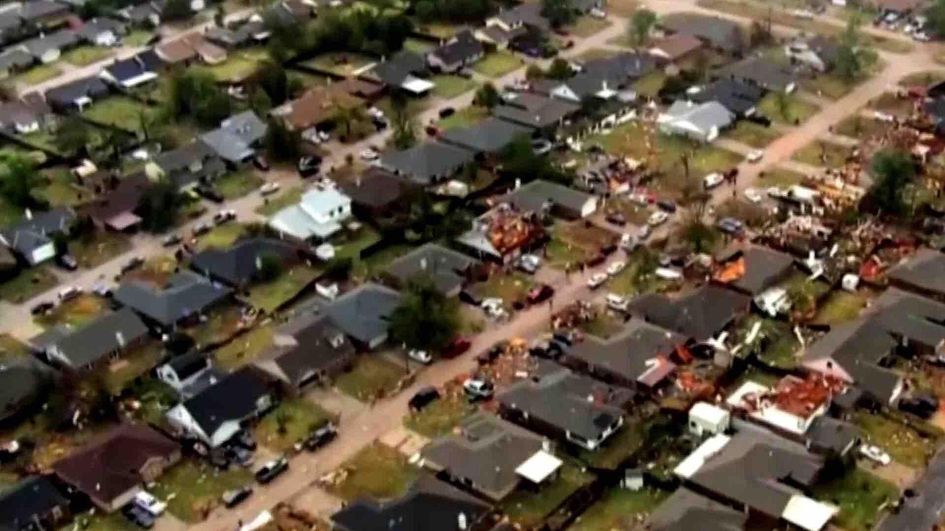 Varios Tornados Afectan Oklahoma; Universidades Piden Refugio a Estudiantes