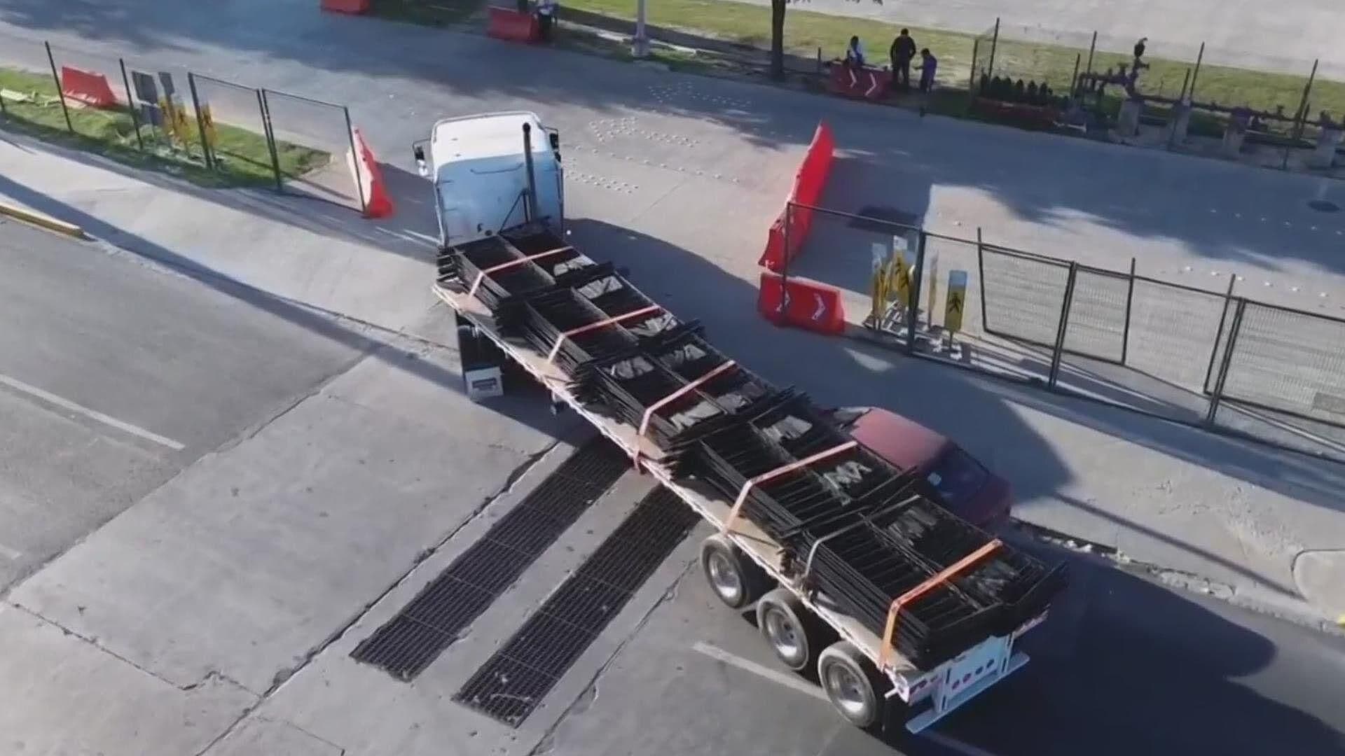 Obstruye Carril Percance de Tráiler y Carro en Av. Pablo Livas