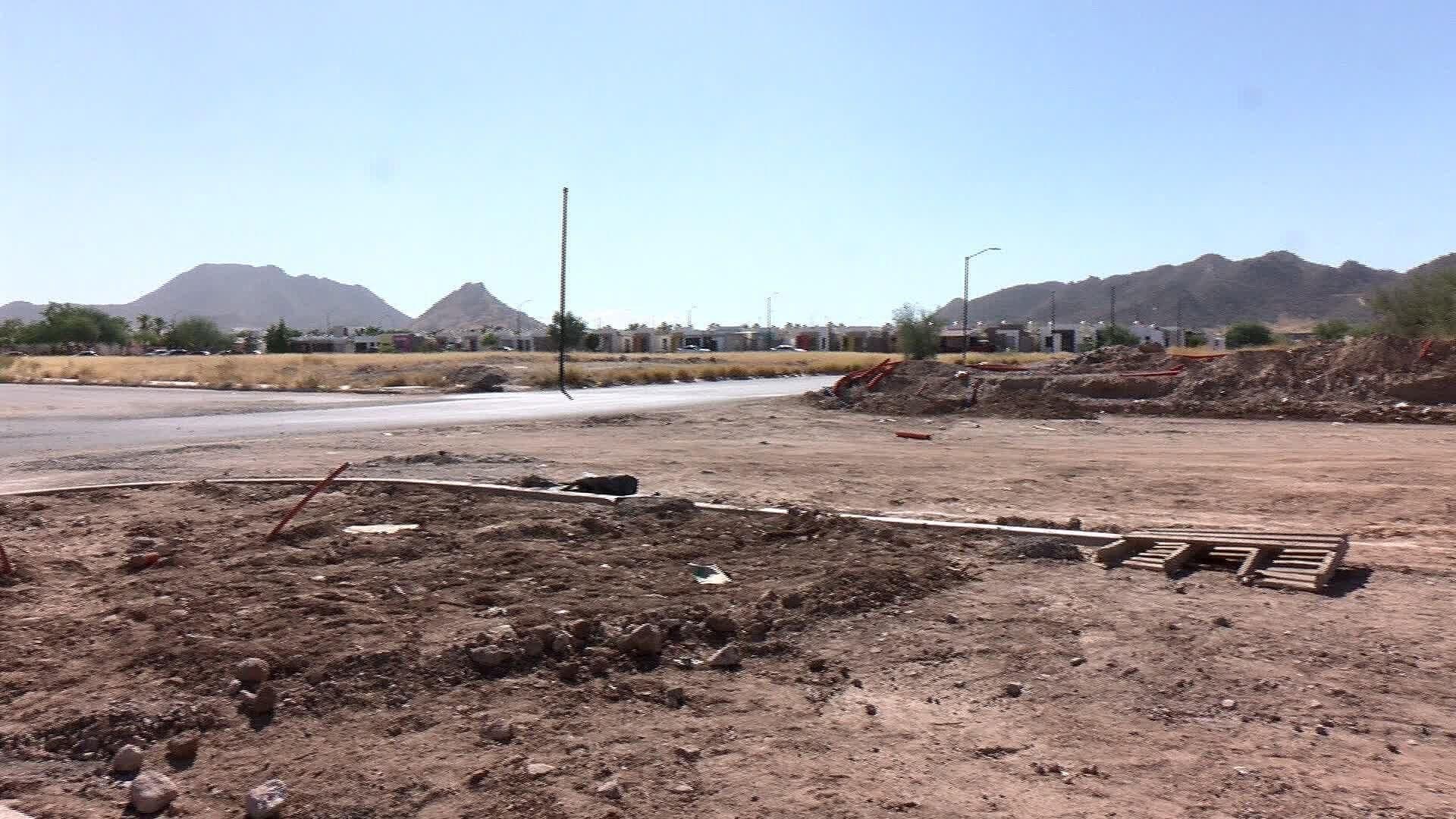 Padres Pelean y Abandonan a Niña en el Monte al Sur de Hermosillo