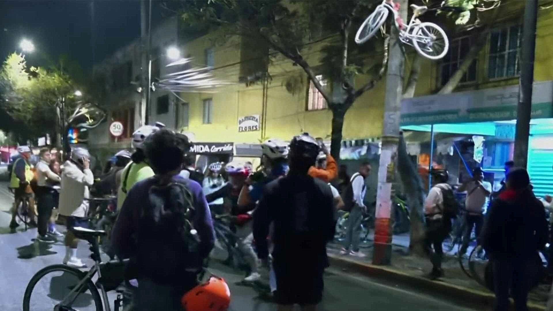 Ciclistas Protestan en Rojo Gómez por Muerte de Mujer Arrollada, CDMX
