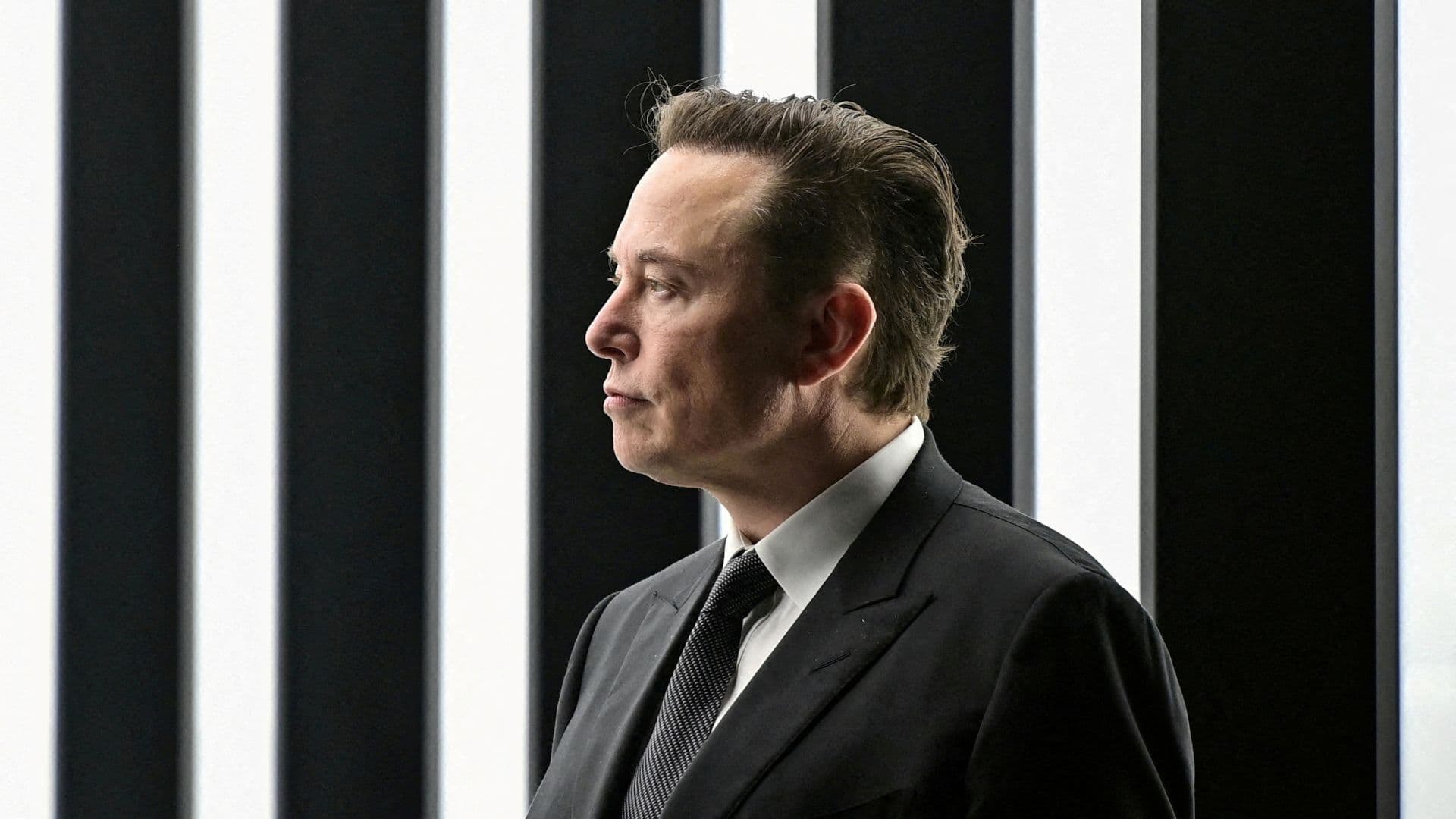 Revelan Nuevos Documentos del Caso Epstein que Mencionan a Elon Musk y al Príncipe Andrew