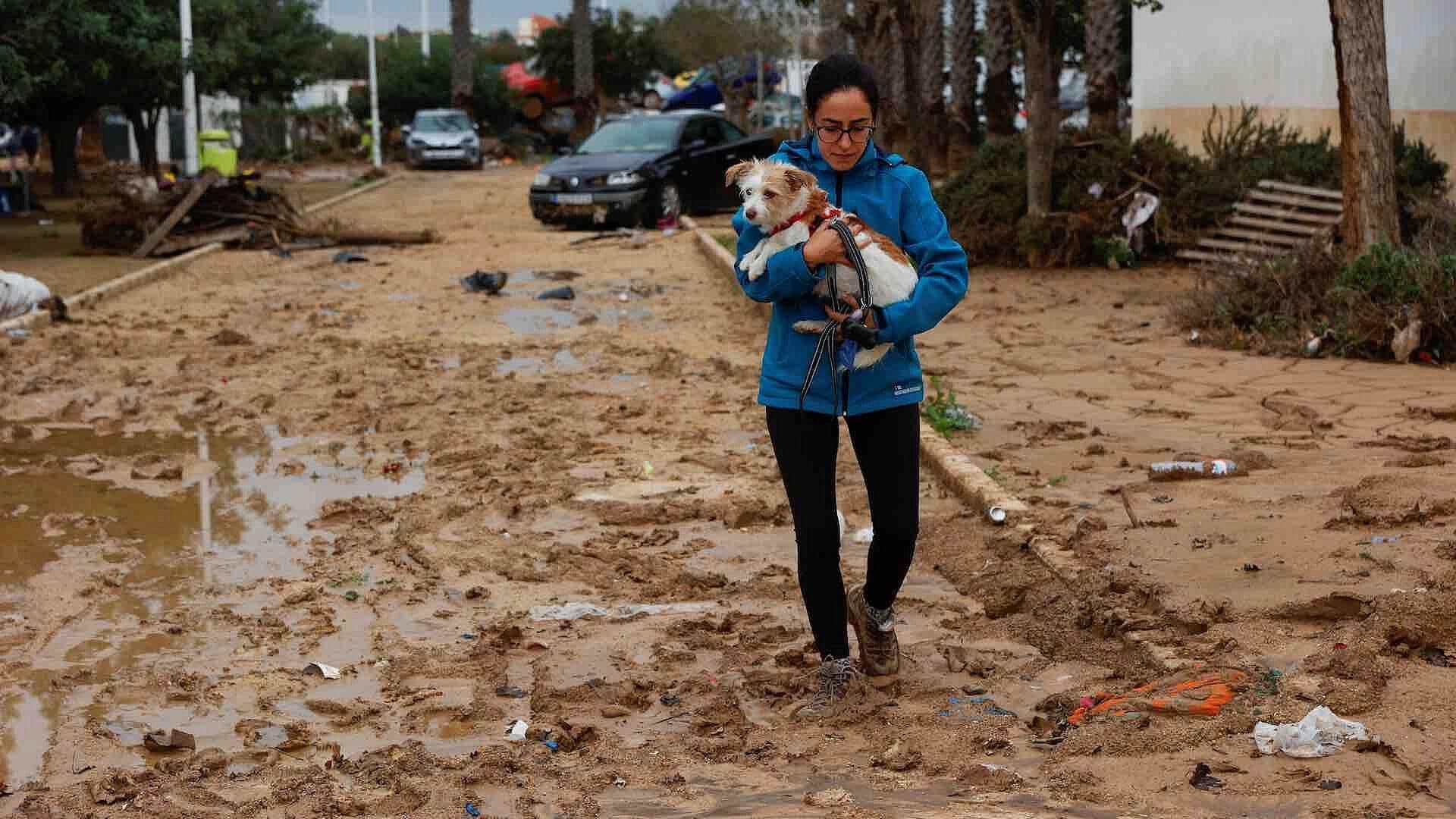 Santiago Posteguillo Relata su Experiencia en la Tragedia de la DANA en Valencia, España
