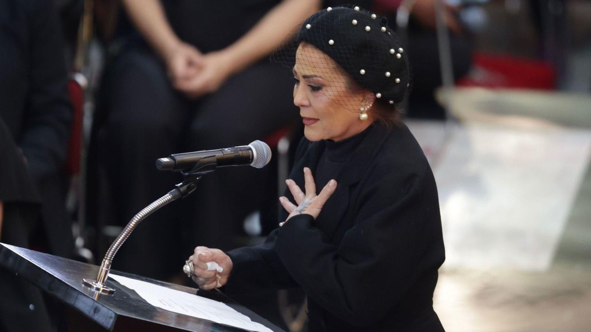 "Gracias por ser Eterna": Alejandra Guzmán en Homenaje a Silvia Pinal