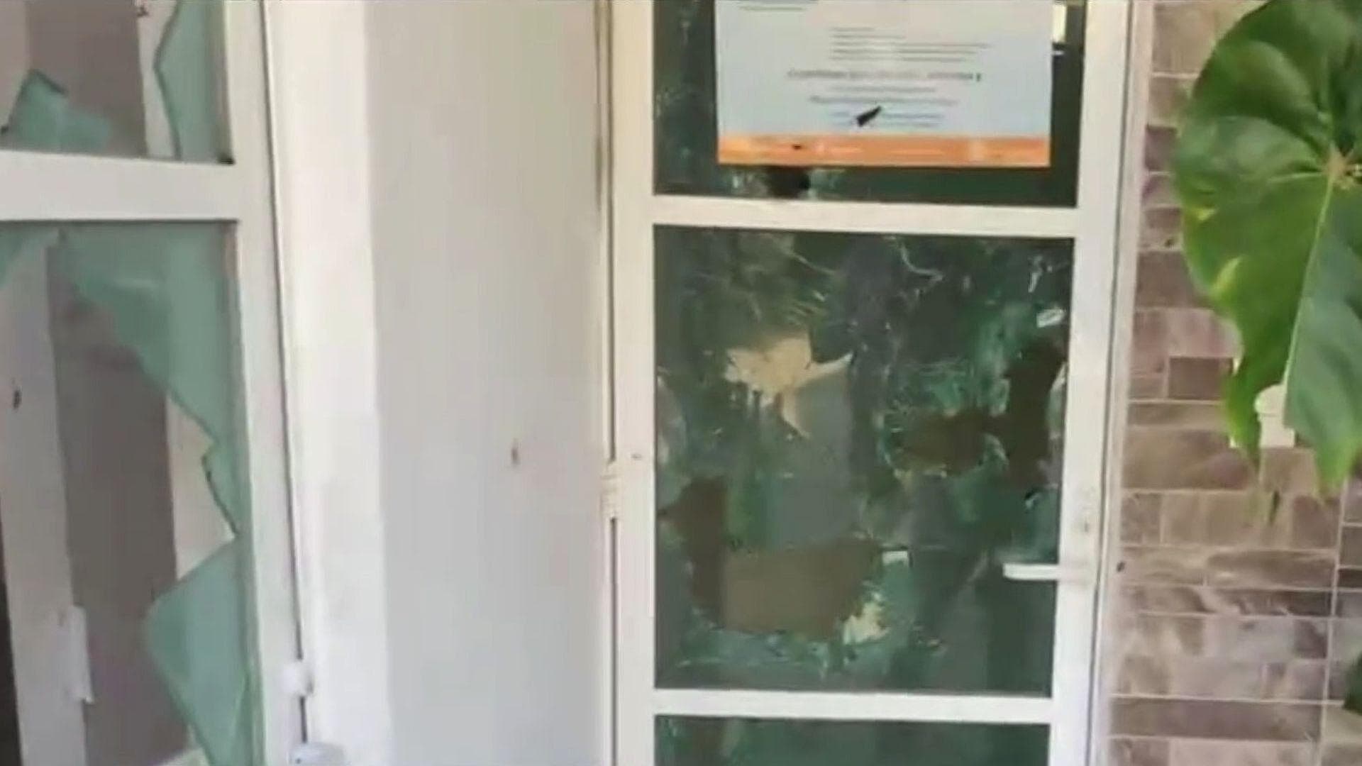 Presuntos Normalistas de Ayotzinapa Protestan y Vandalizan en Parador del Marqués, en Chilpancingo