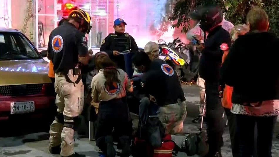 CDMX: Veladora Cae en Colchón y Provoca Incendio en la Colonia Pensil