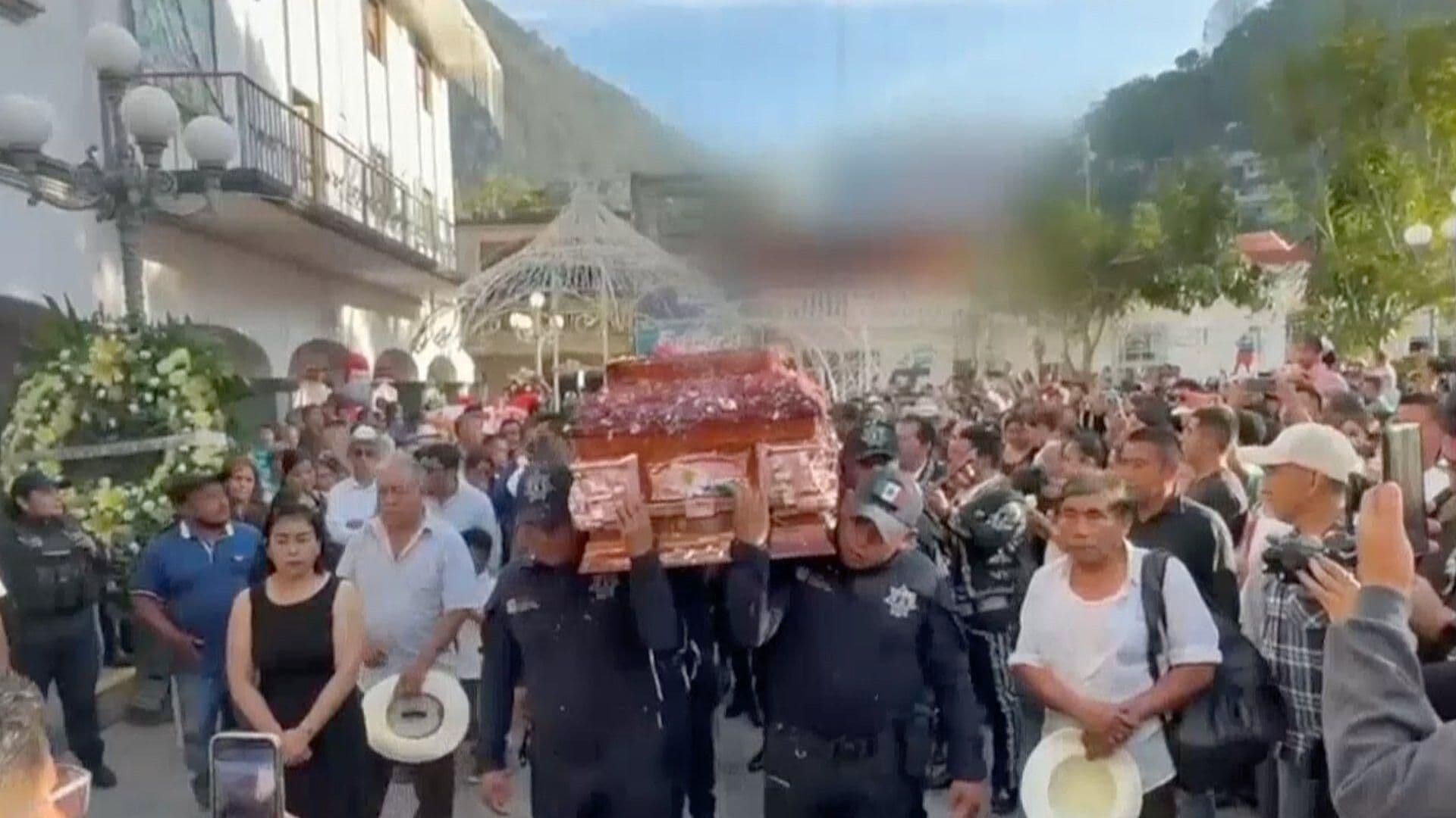 Rinden Homenaje de Cuerpo Presente al Diputado Benito Aguas en Zongolica