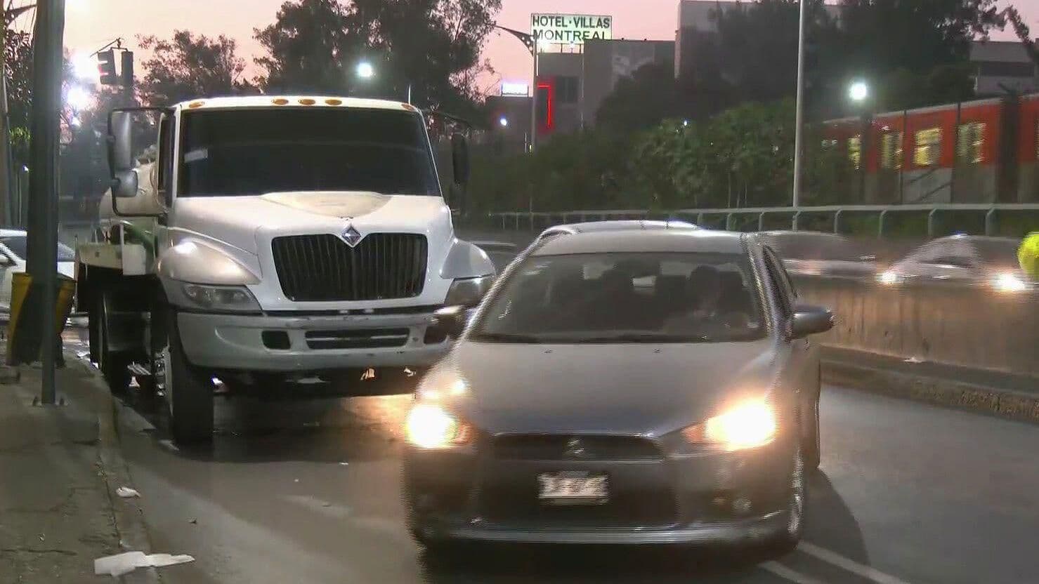 Pipa Descompuesta Causa Tráfico en Tlalpan y Taxqueña, CDMX