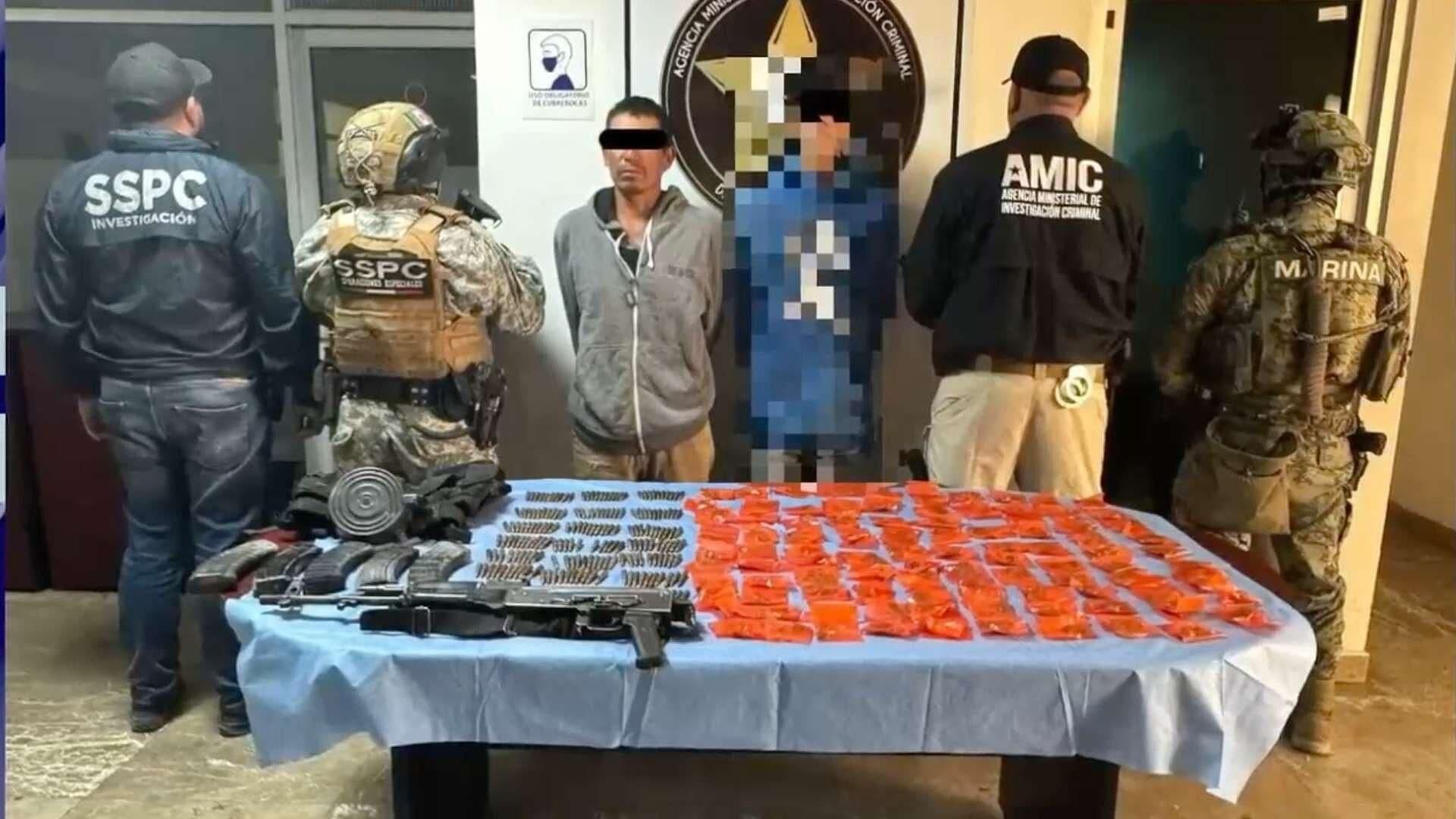 Detienen a Hombre y un Menor con Drogas y Armas en San Ignacio Río Muerto