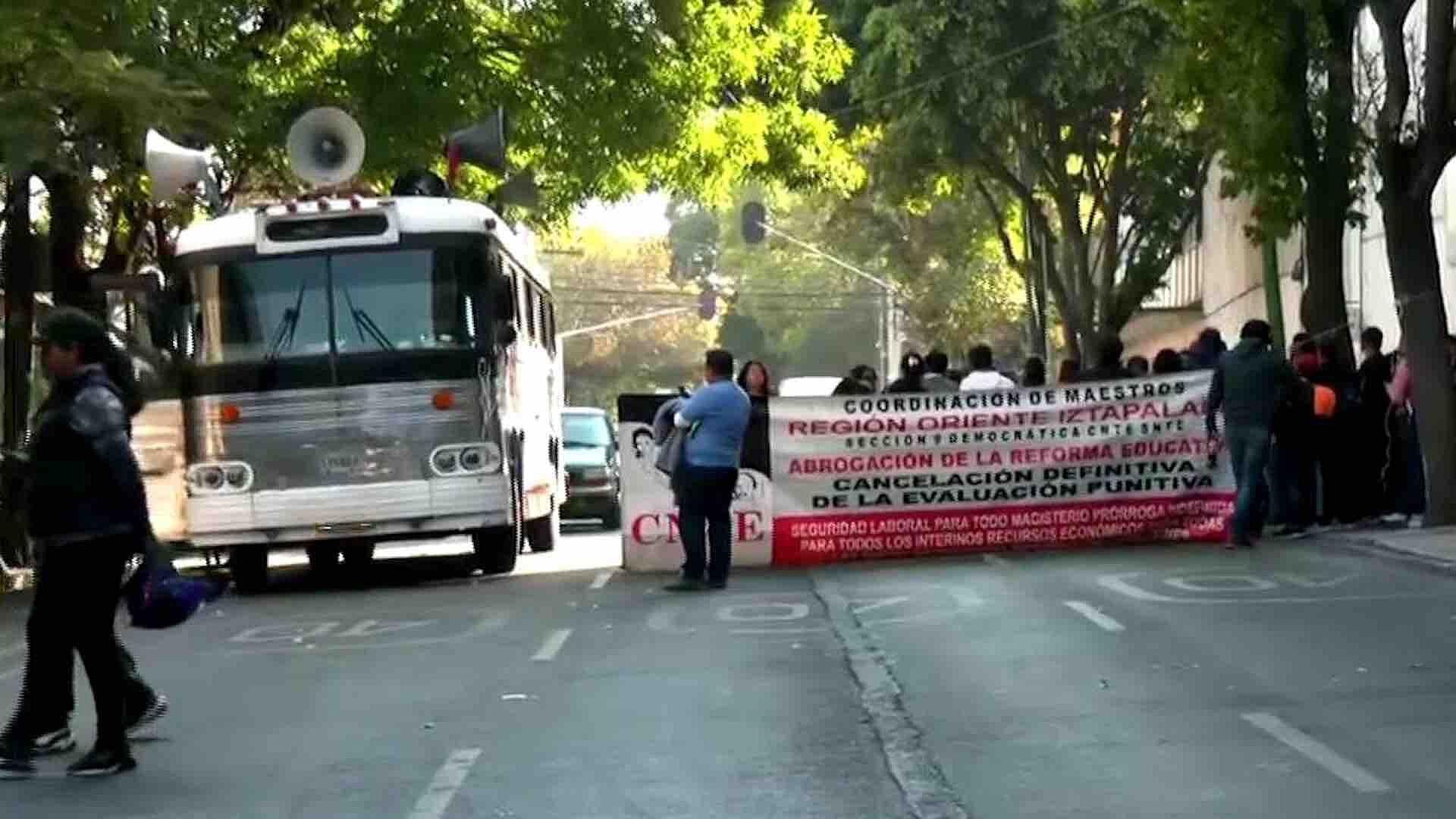 Maestros de la CNTE Retiran Bloqueo Maratónico en Isabel la Católica y Fray Servando