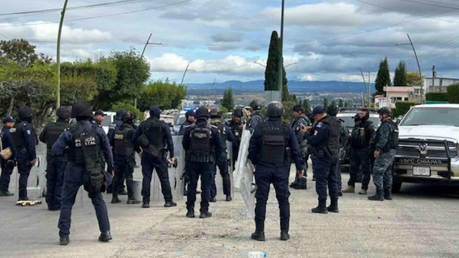Desalojan a Encapuchados que Bloqueaban Cinco Puntos en Comitán, Chiapas